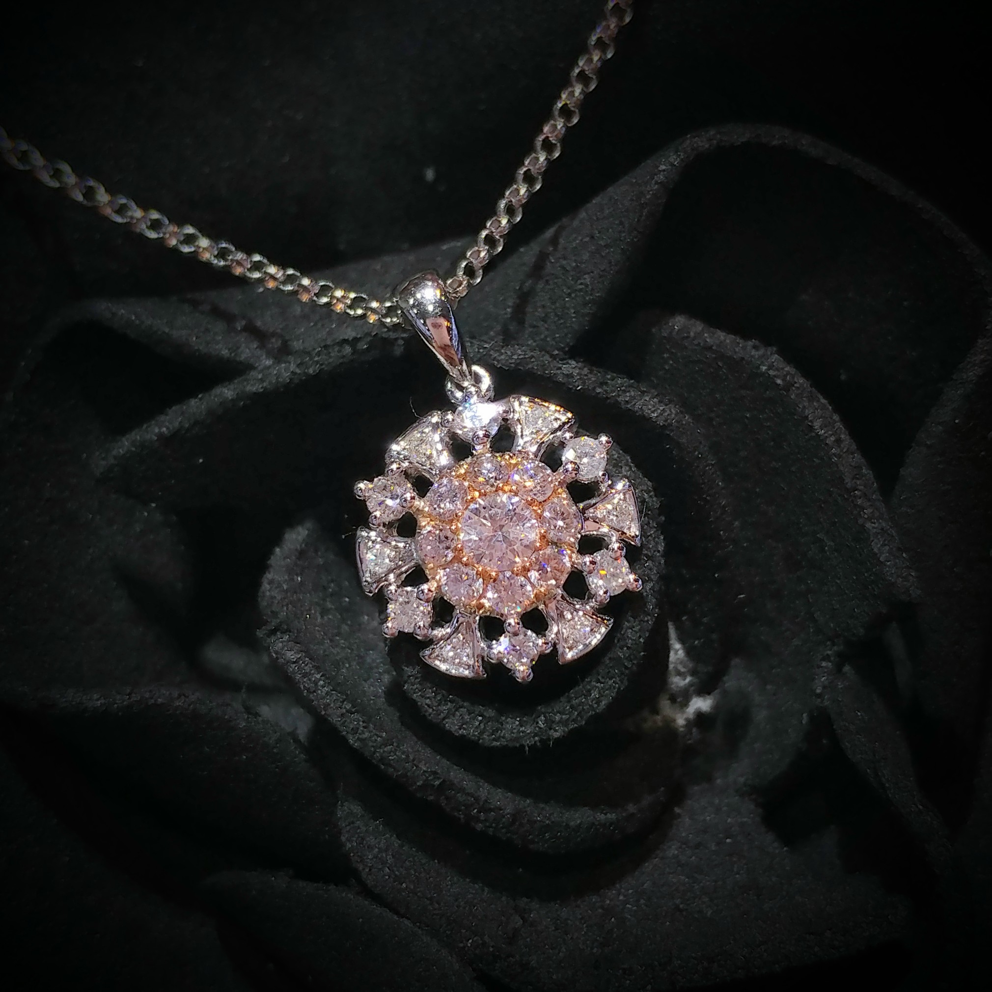 全新18K金40份淺粉紅鑽石吊墜