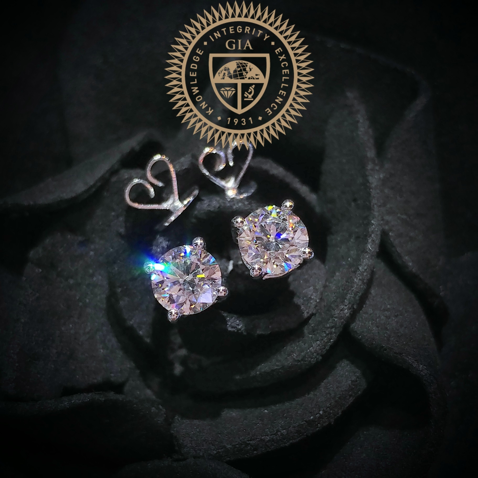 全新18K白金【主石 1卡1份鑽石】4爪耳環