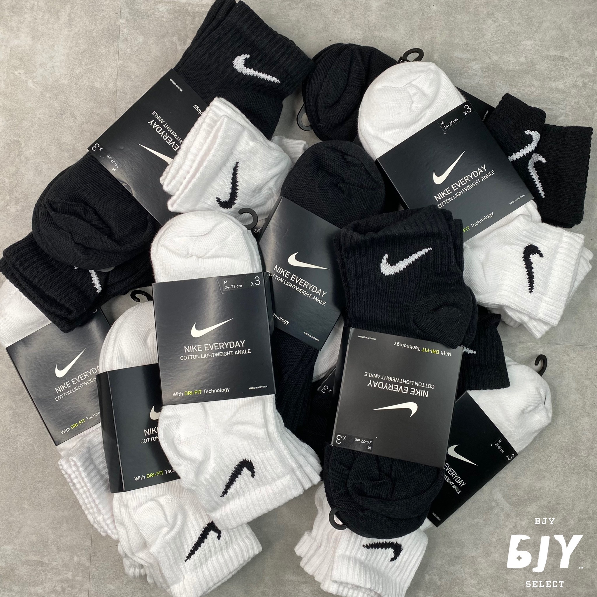 NIKE EVERYDAY LIGHTWEIGHT 中筒襪 SX7677-010黑 100白 必買!!!!