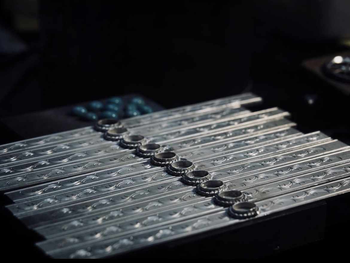 No.8 松石 10MM 蔓藤花紋手鐲