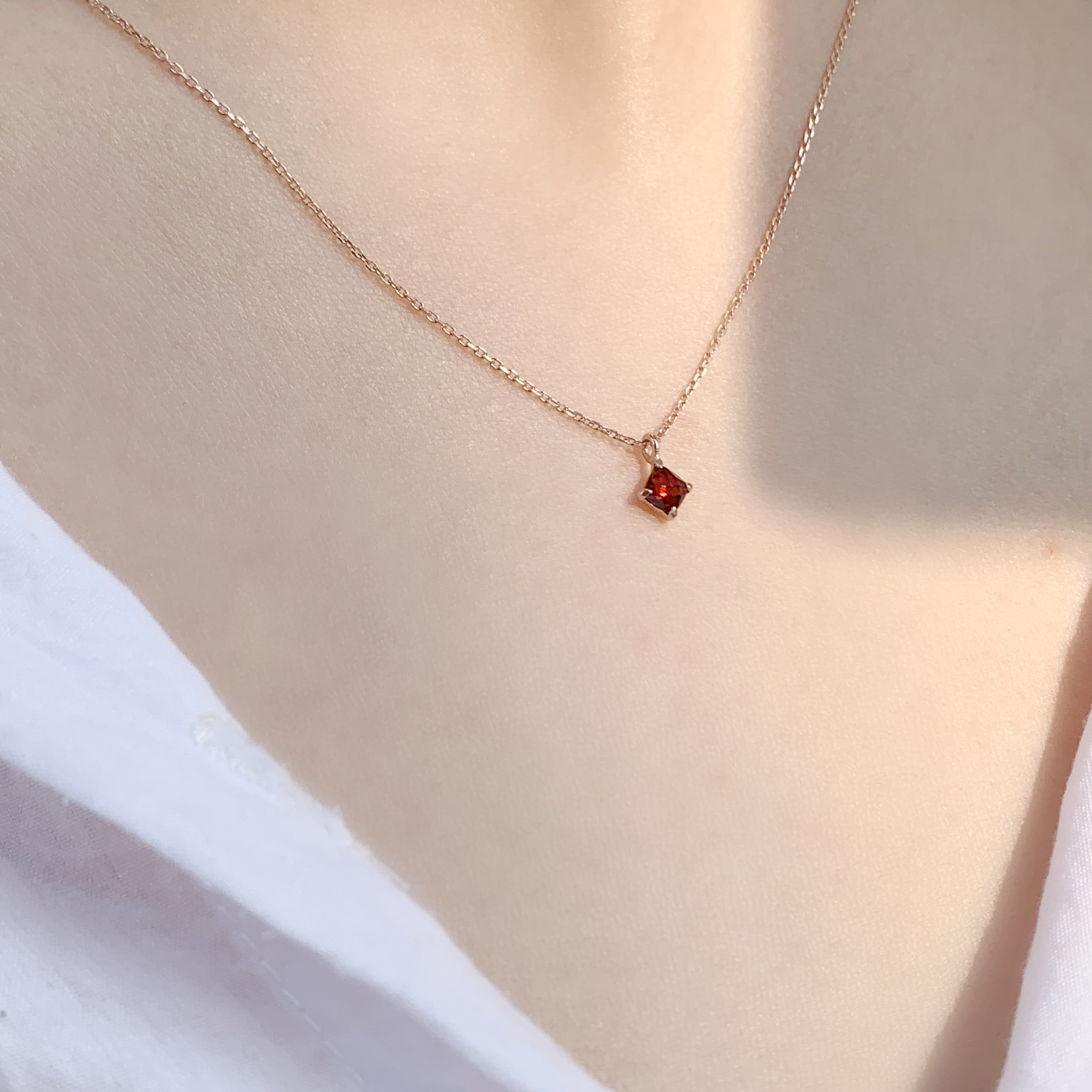 菱四爪棋盤切割石榴石項鍊