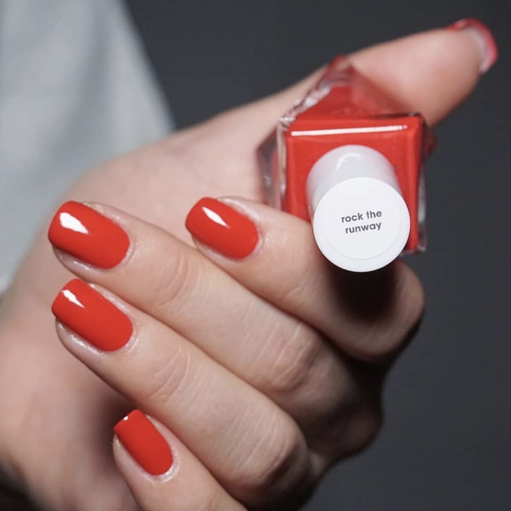 Essie 指甲油 - Rock The Runway - GC270