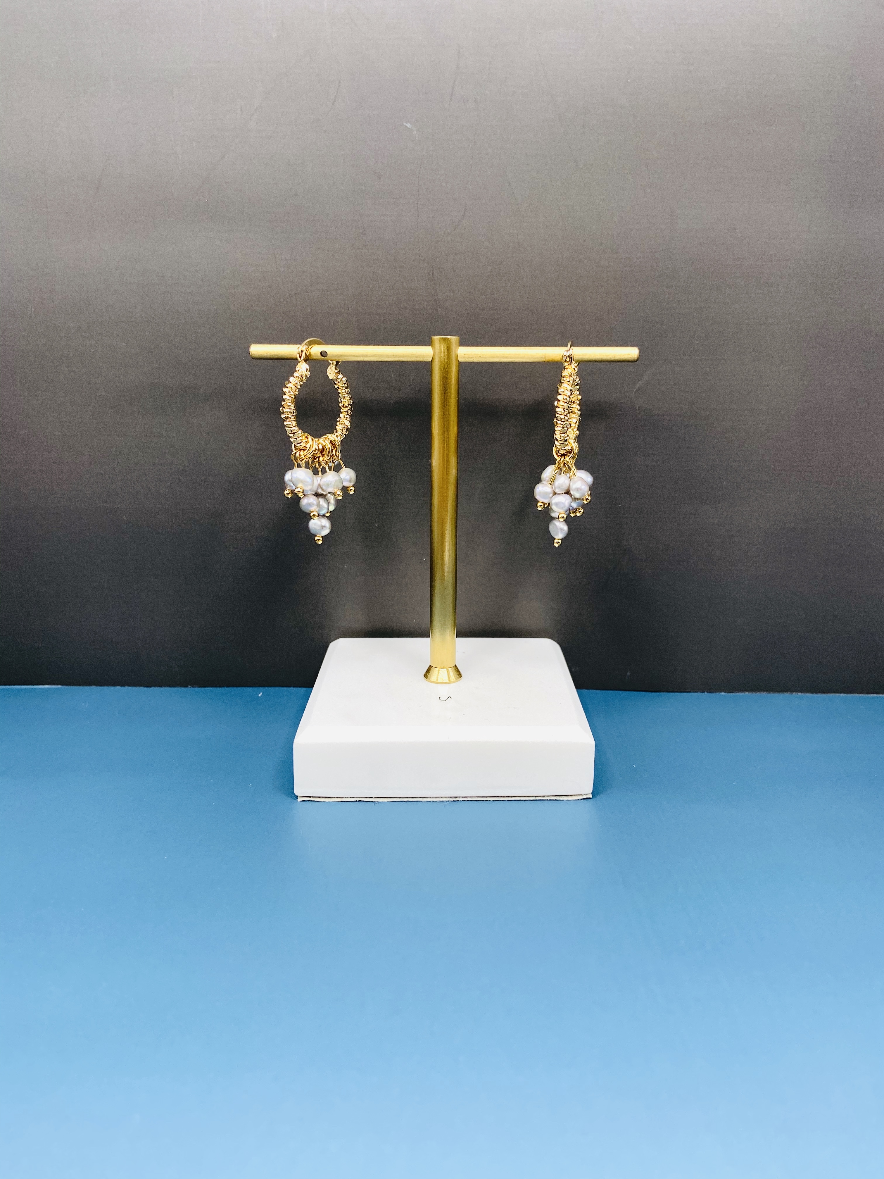 COLE COOL天然淺灰色淡水珍珠14KGF耳環 不規則珍珠 淺金色高質感耳圈