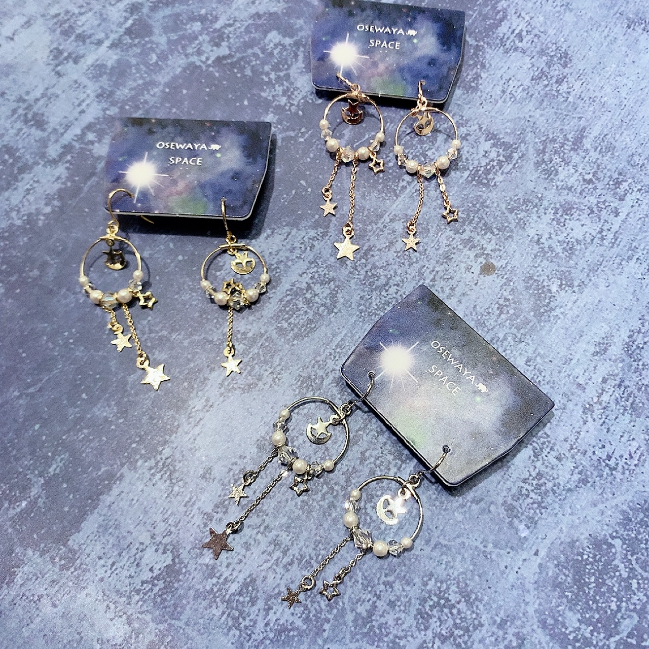 [日本制] 星月垂吊耳環 (網站限定優惠)
