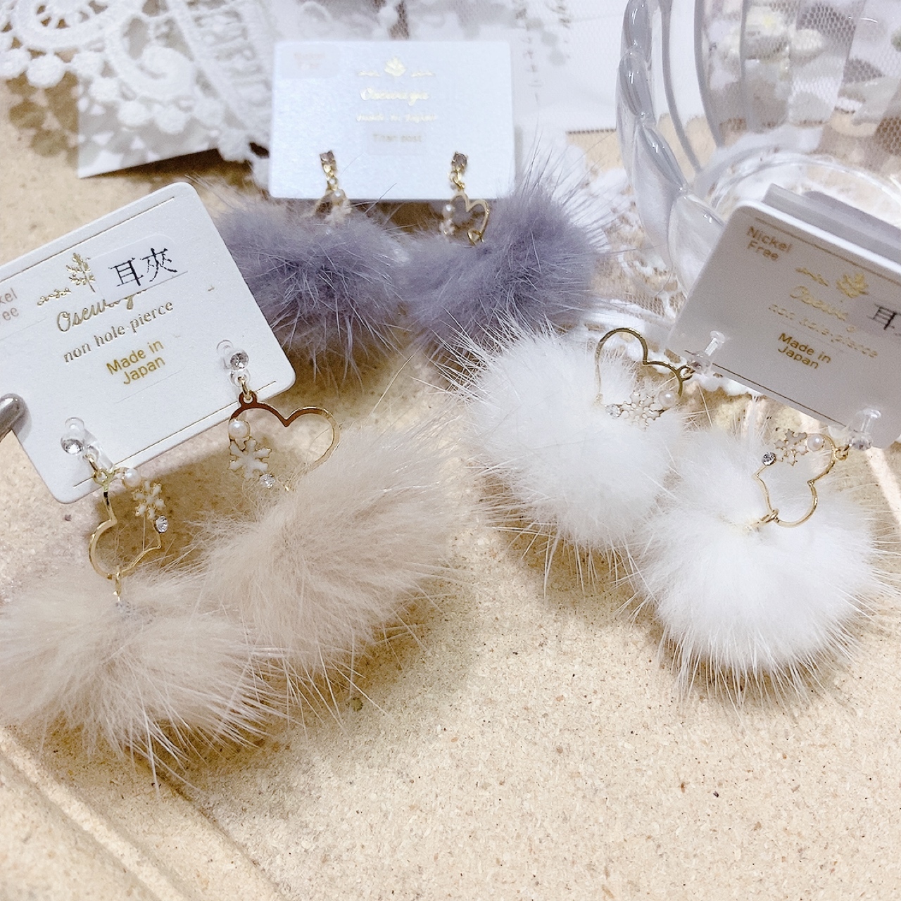 [日本制]心形雪花毛毛球耳環