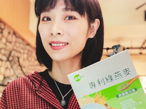 健身網紅VS黑面蔡媽媽 專利綠燕麥蔬果精力湯