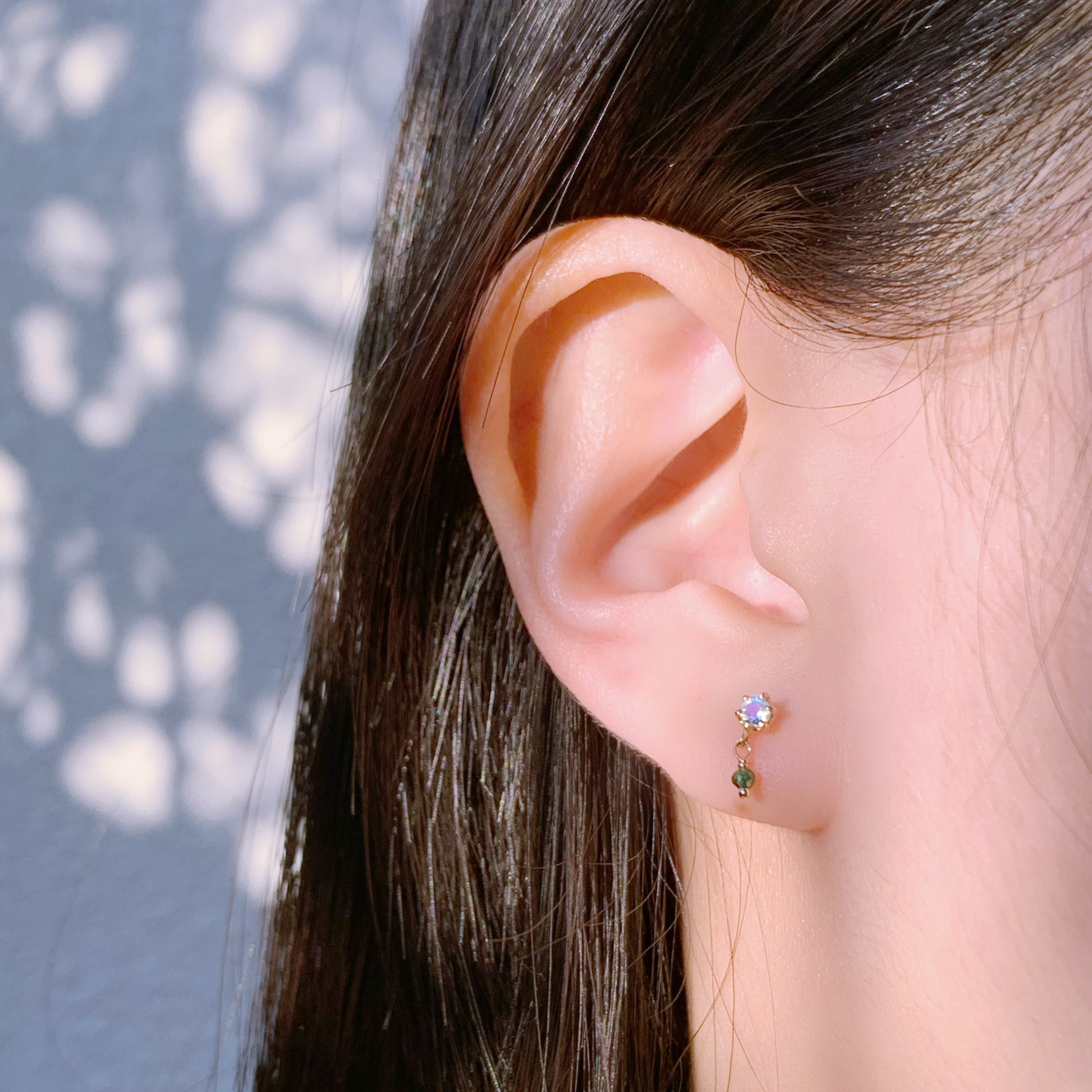 14K六爪拉長垂綠鑽原礦轉珠耳環