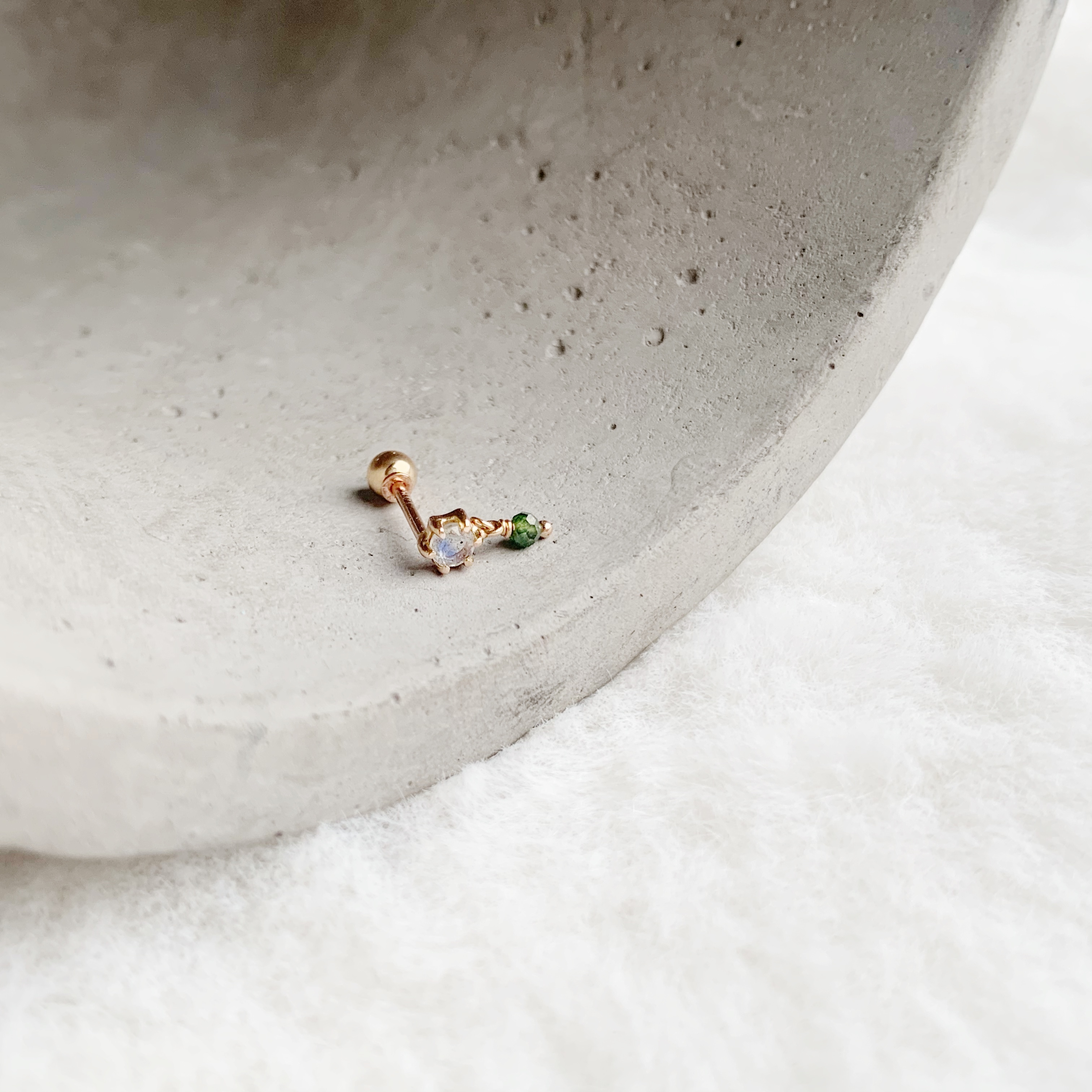 14K六爪拉長垂綠鑽原礦轉珠耳環