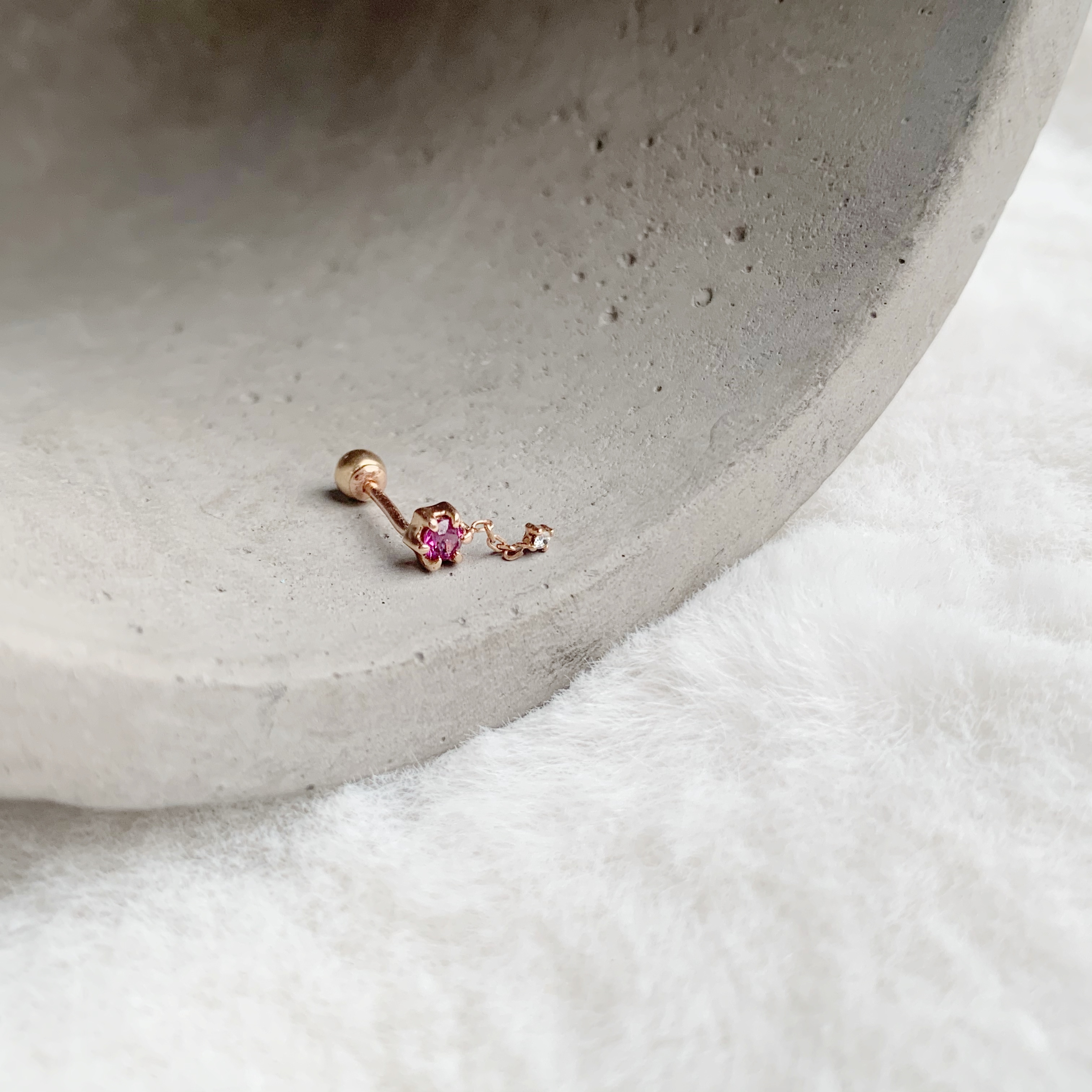 14K六爪玫瑰石榴垂真鑽轉珠耳環