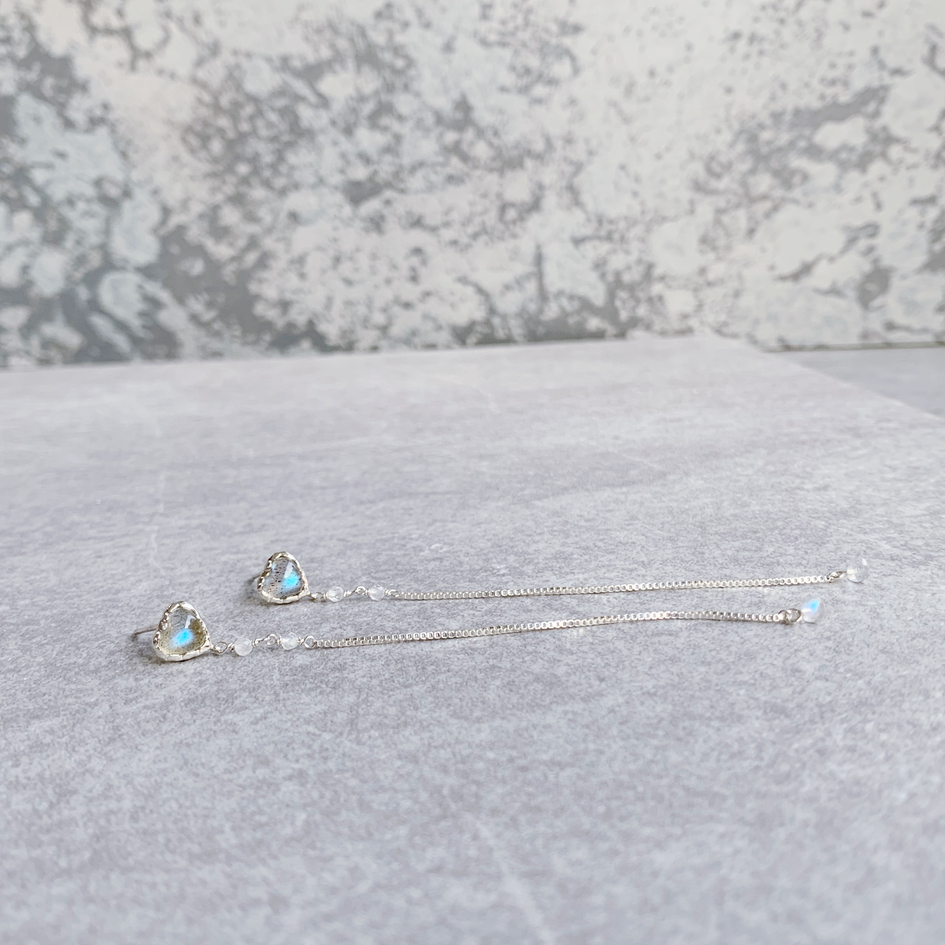 簡約QQ Heart拉長石細滑耳鏈