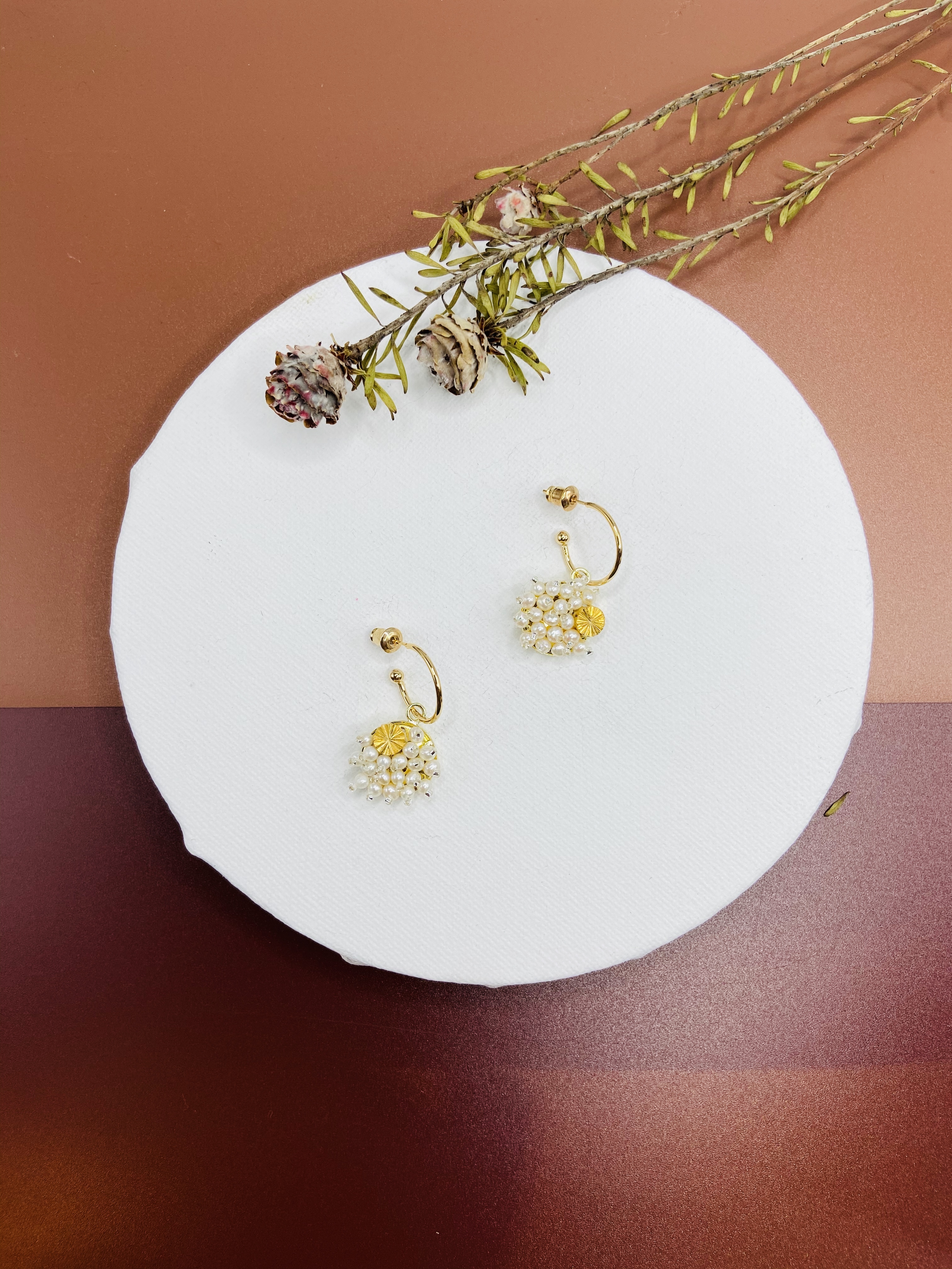 COLE COOL獨家設計的Pearls in C珍珠耳環