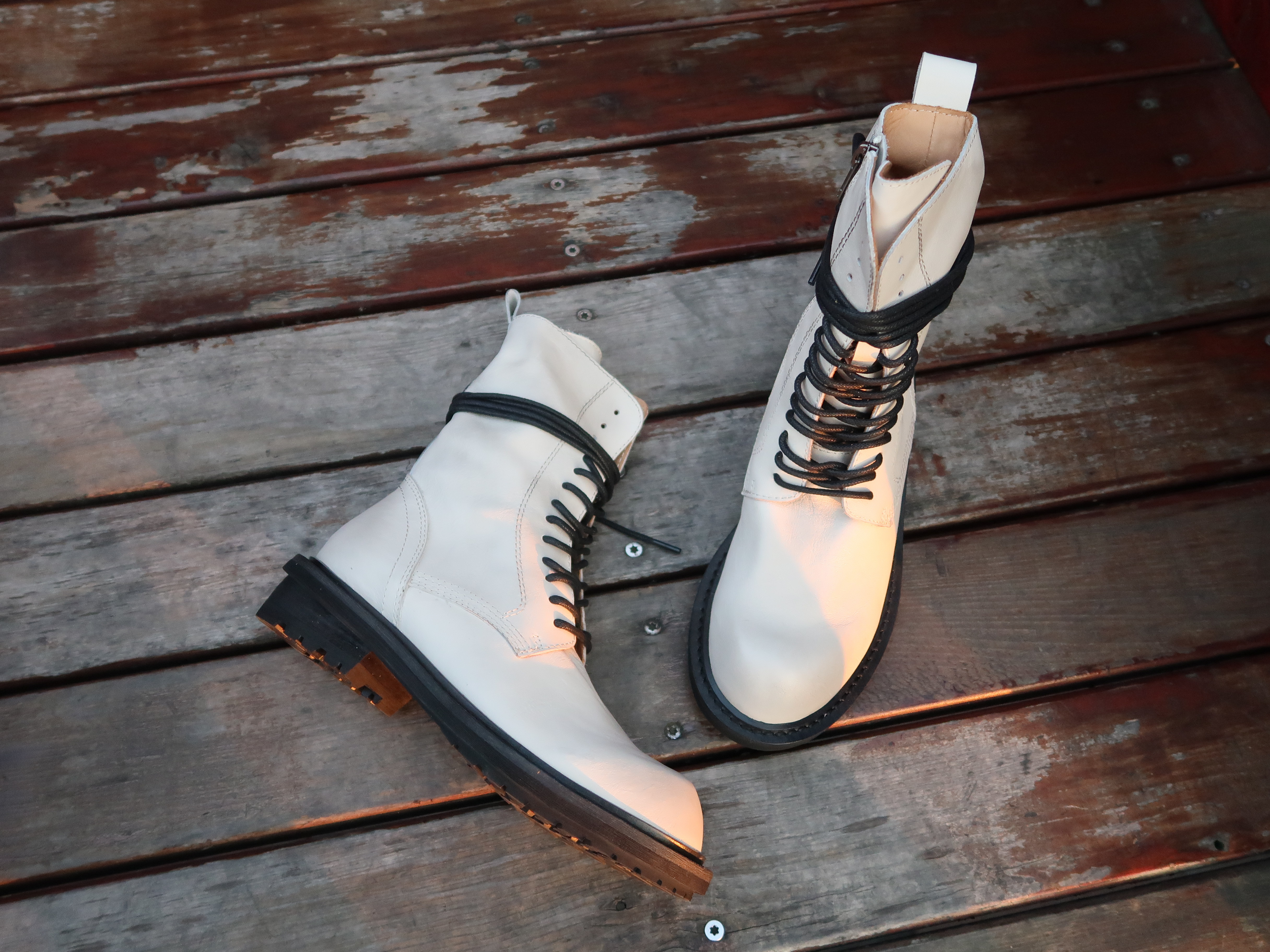 【龐克文化】真皮牛皮綁帶平底軍靴、馬丁靴短靴