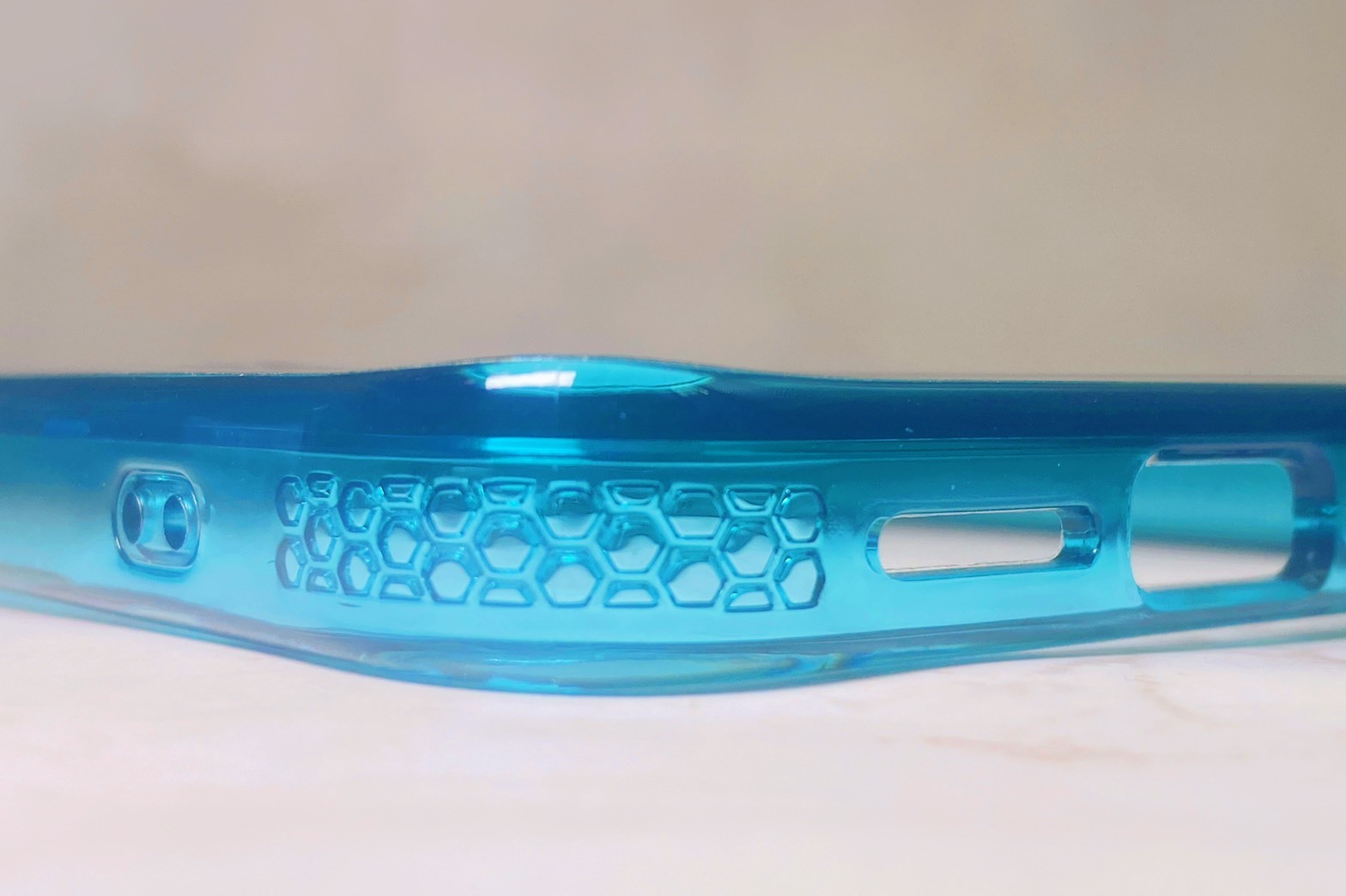 【熊膜開箱】台灣 OVERDIGI iPhone 12 透明殼新進化！晶透軍規防摔手機殼，超越美國軍規防摔標準