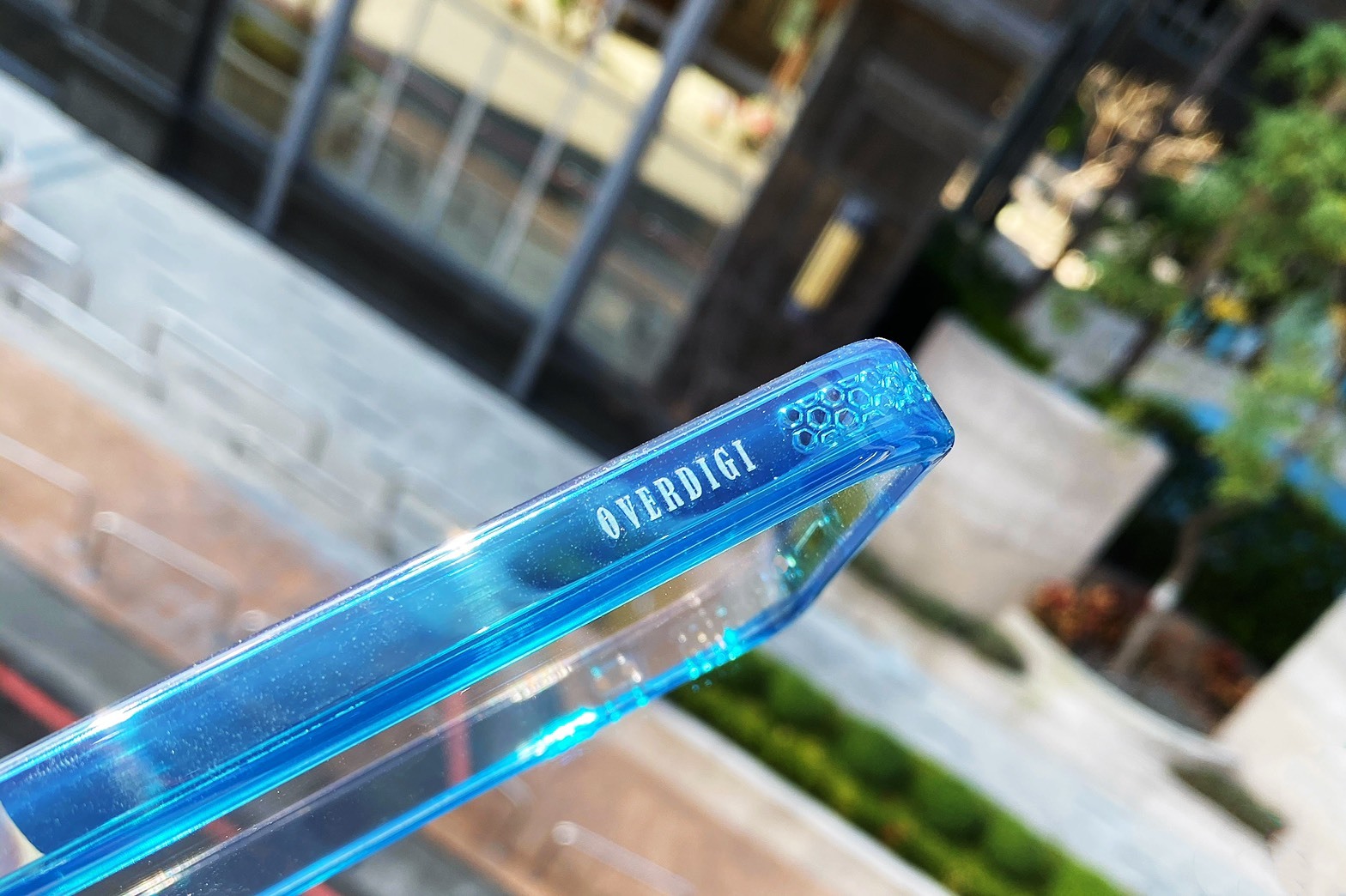 【熊膜開箱】台灣 OVERDIGI iPhone 12 透明殼新進化！晶透軍規防摔手機殼，超越美國軍規防摔標準