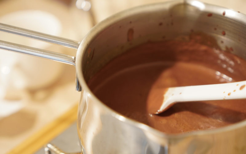 鍋煮熱巧克力