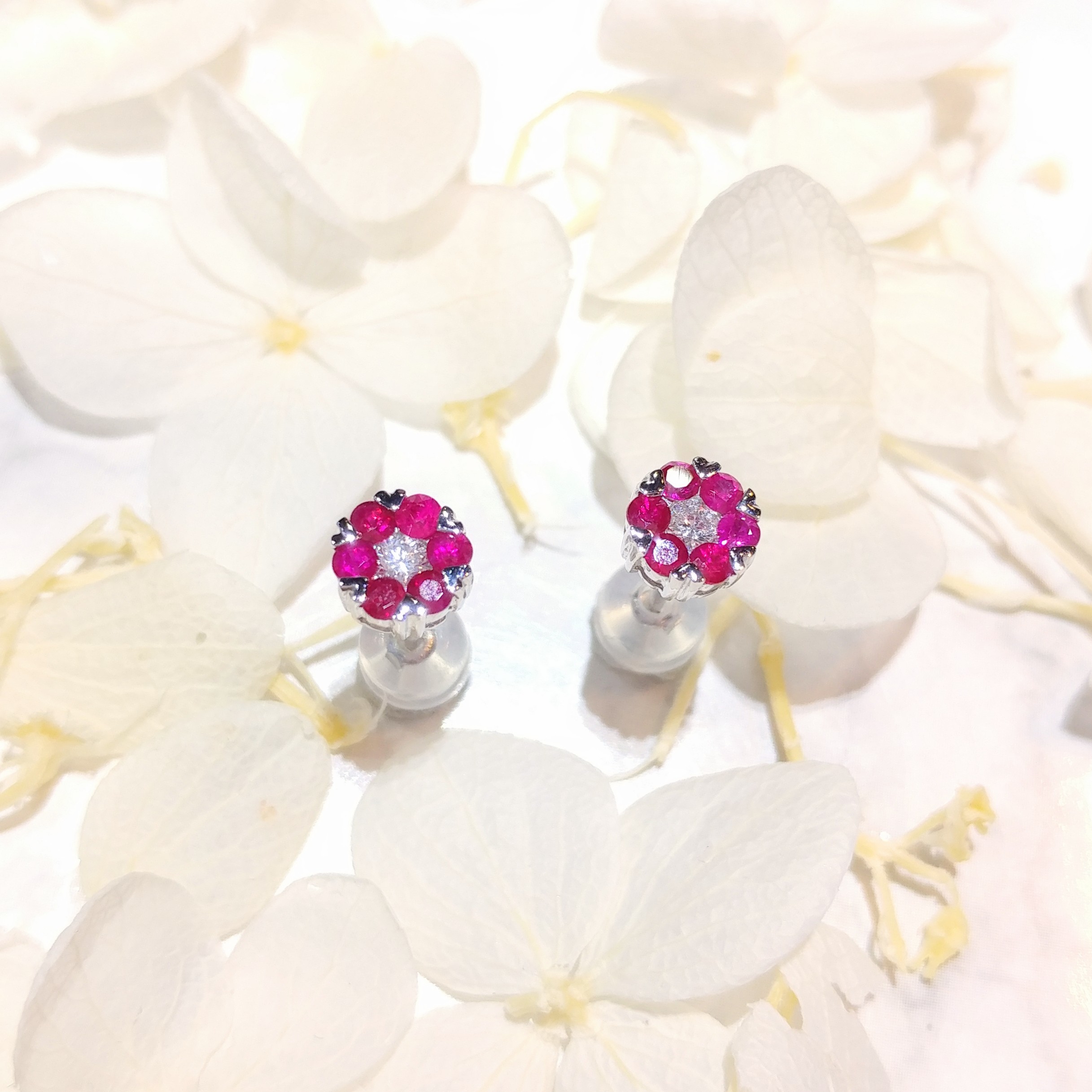 全新18K白金81份紅寶石配鑽石耳環