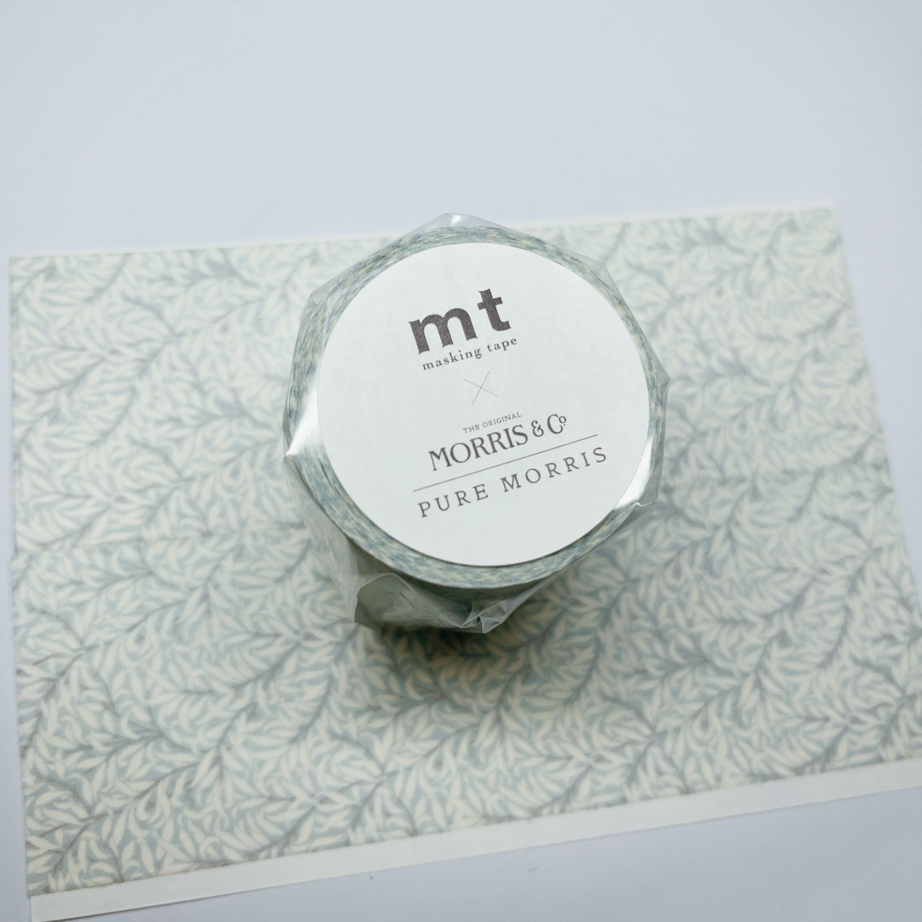 MT x William Morris  Pure willow boughs Ehhshell/Chalk 柳樹枝