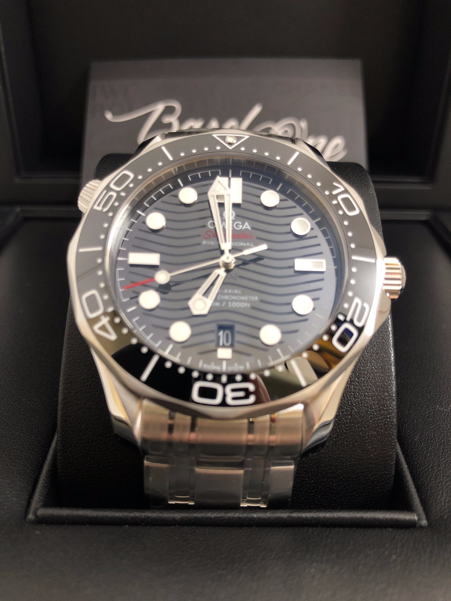 BRAND NEW OMEGA SEAMASTER DIVER 300 M 210.30.42.20.01.001 21030422001001 BLACK DIAL STEEL STRAP CO AXIAL MASTER CHRONOMETER 42MM