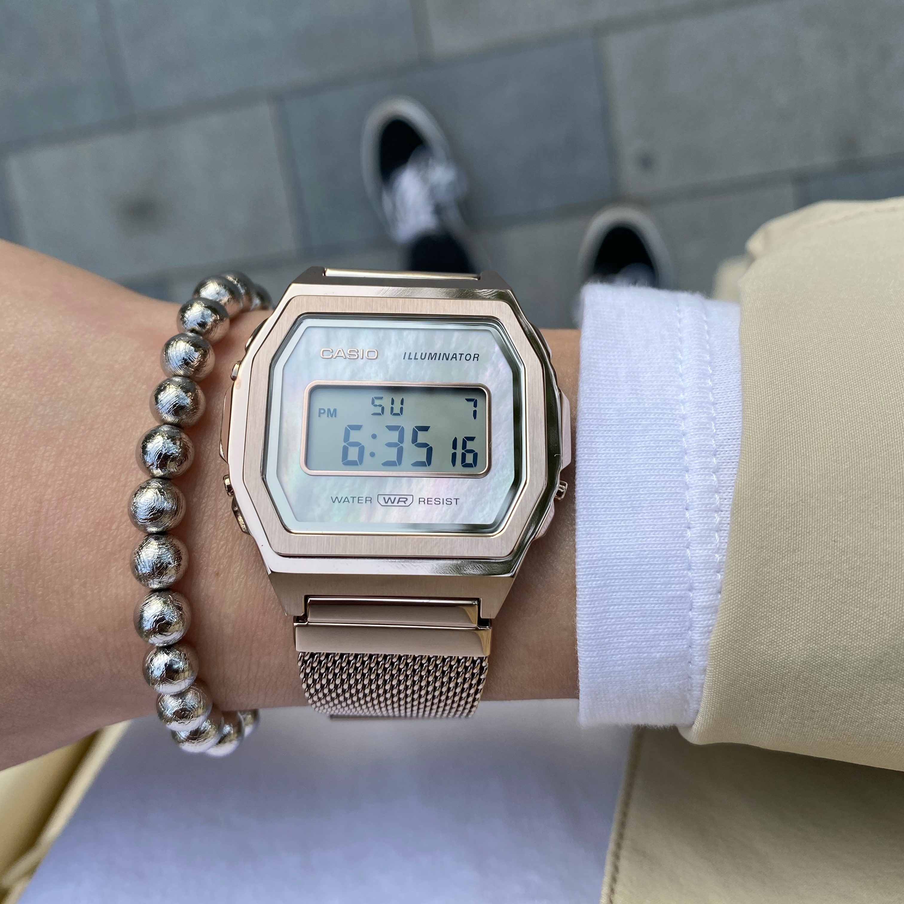 Casio 全不銹鋼 玫瑰金 超薄 復古跳字錶 貝母面 A1000MCG-9EF