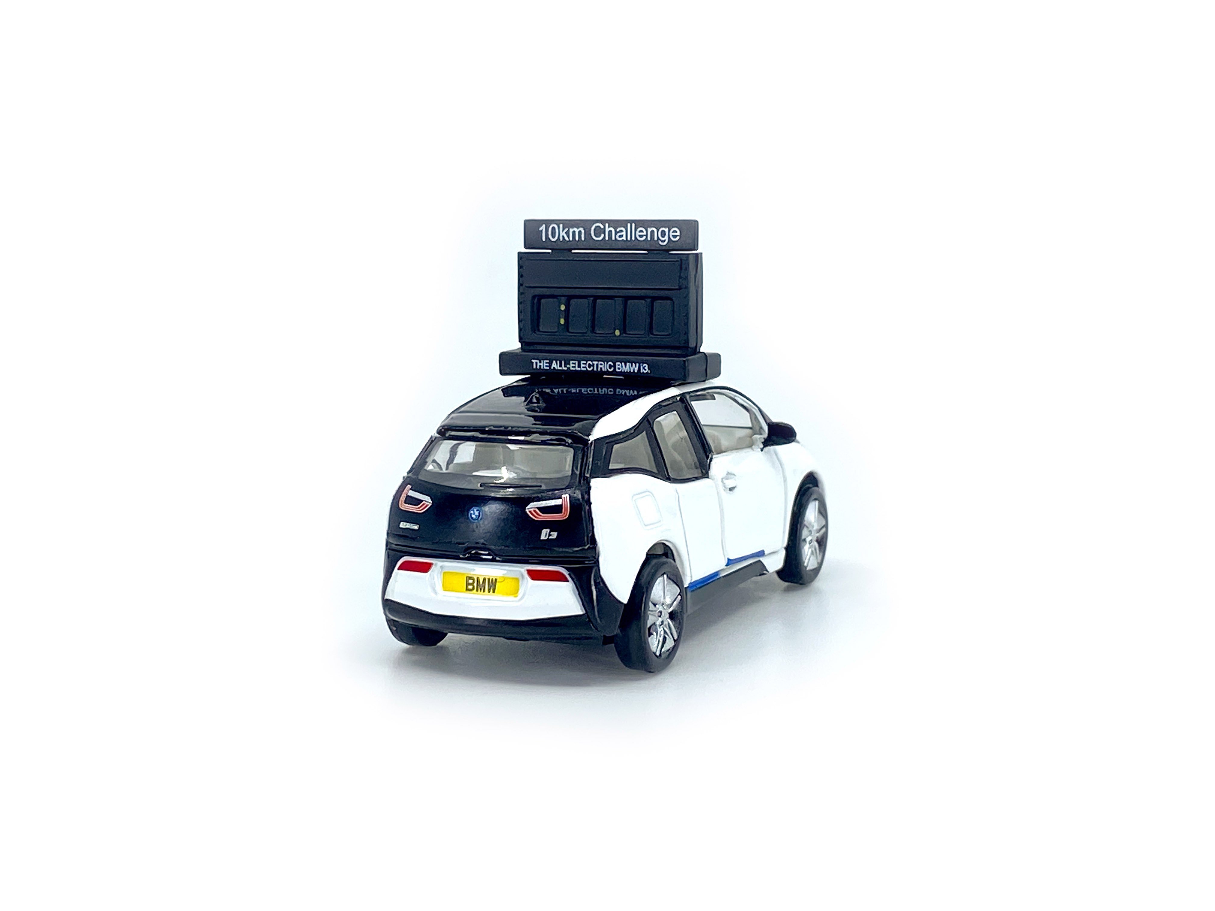 Tiny 微影 #161 - 1/76 寶馬i3 馬拉松領航計時車 (白色) [10公里]