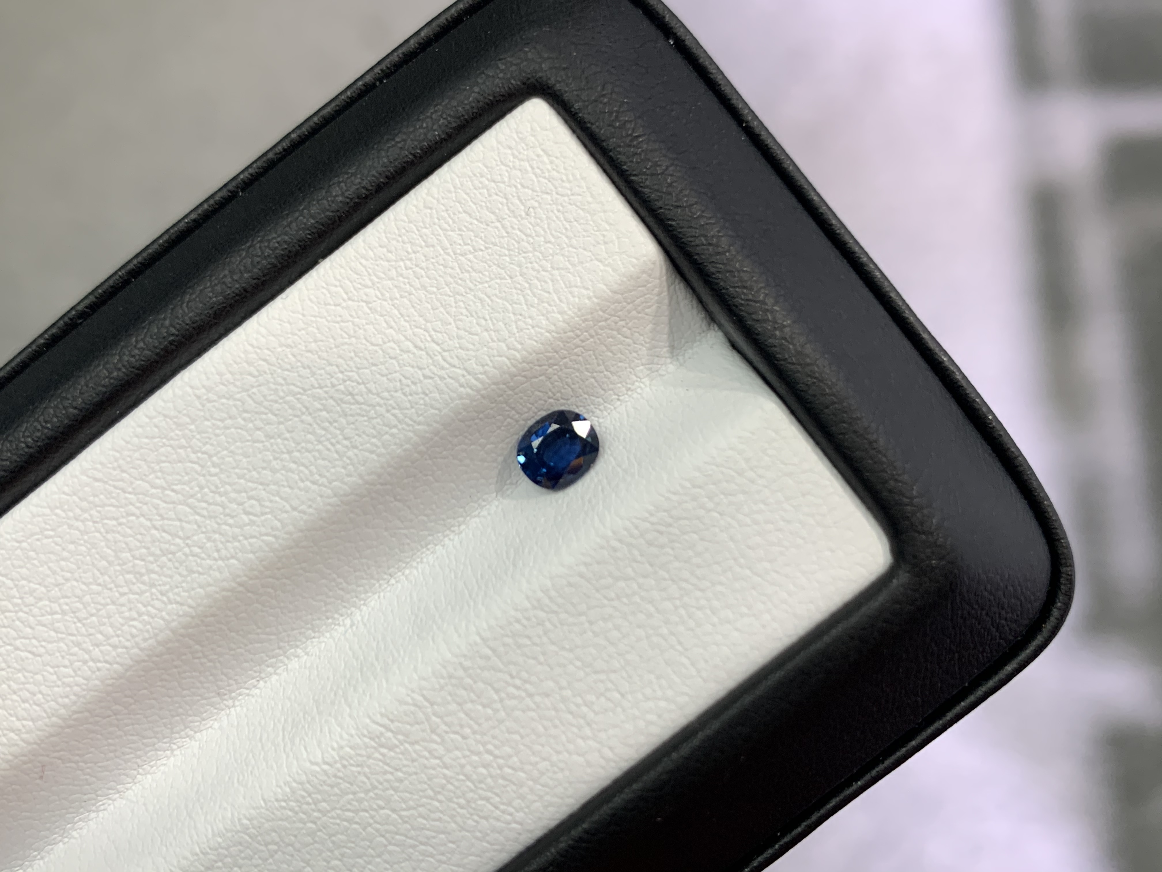 0.59ct 無燒藍寶石