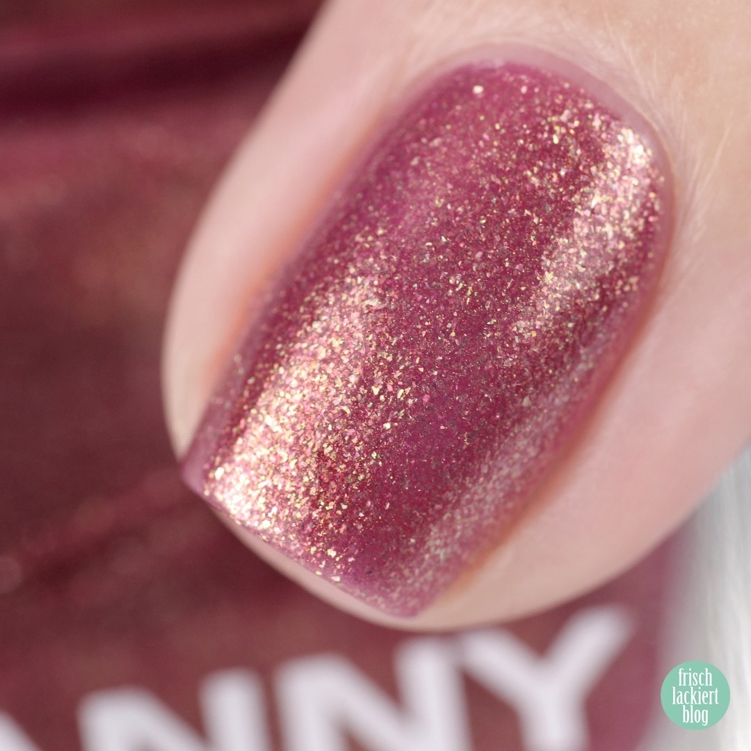 151.40 Damn, Too Glam!