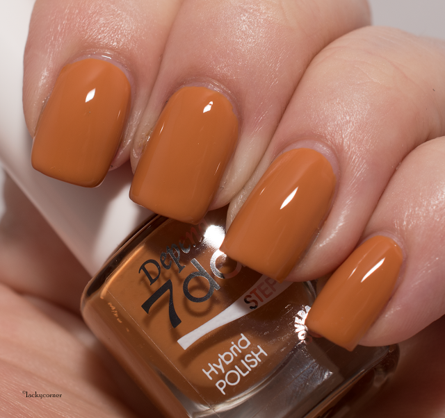 7day 仿GEL甲快乾甲油 7142 楓葉姜黃色 (不透明)