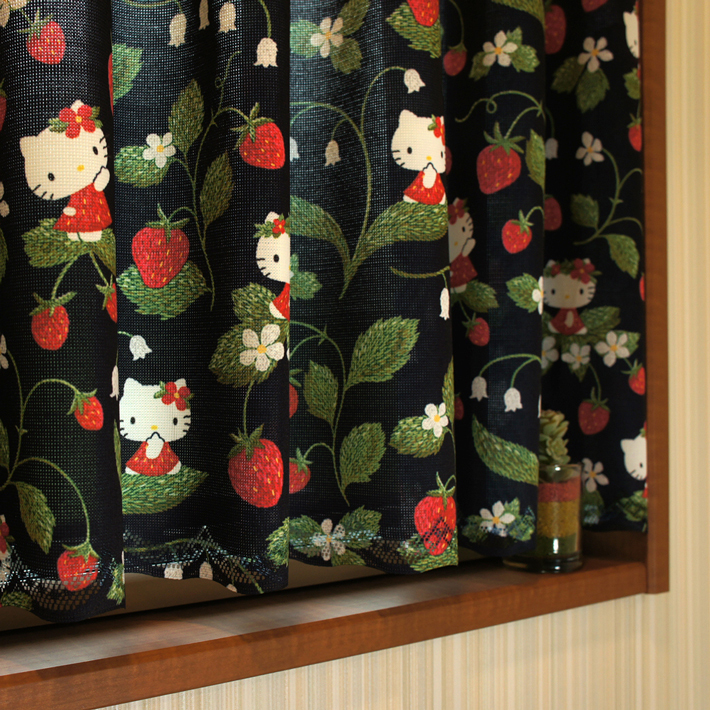 Sanrio Hello Kitty 咖啡廳窗簾 120 x 45 cm 士多啤利 #CM21C-93549