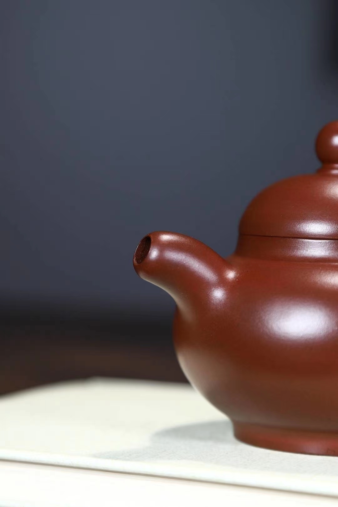 圖片不對，要更換拍攝【華穎壺】(玉砂料) - 造型簡潔卻不失傳統美，壺身飽滿大氣，渾厚圓潤，線條柔和，雅韻十足。