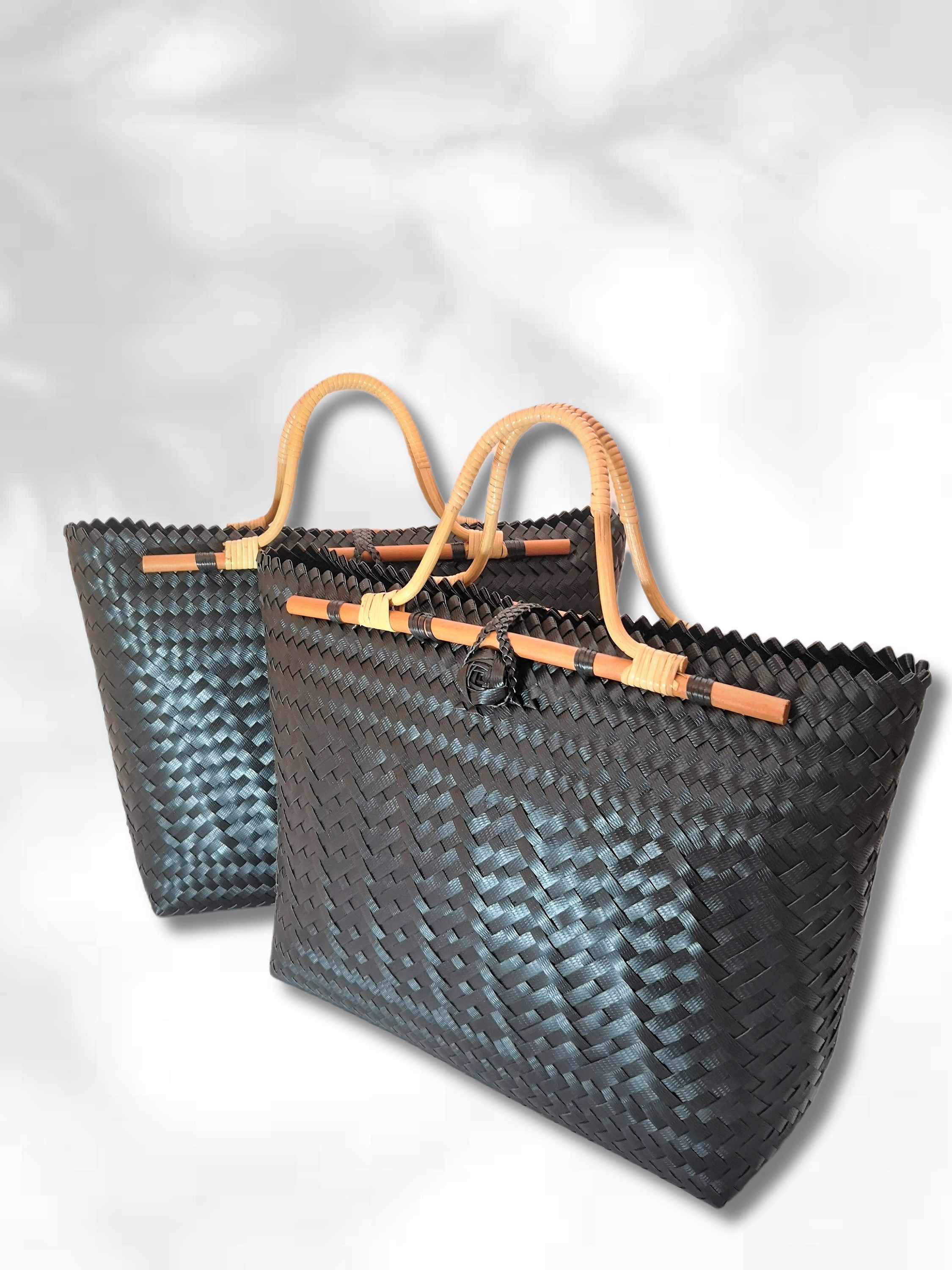 NEW - 13 inch Tote (black)