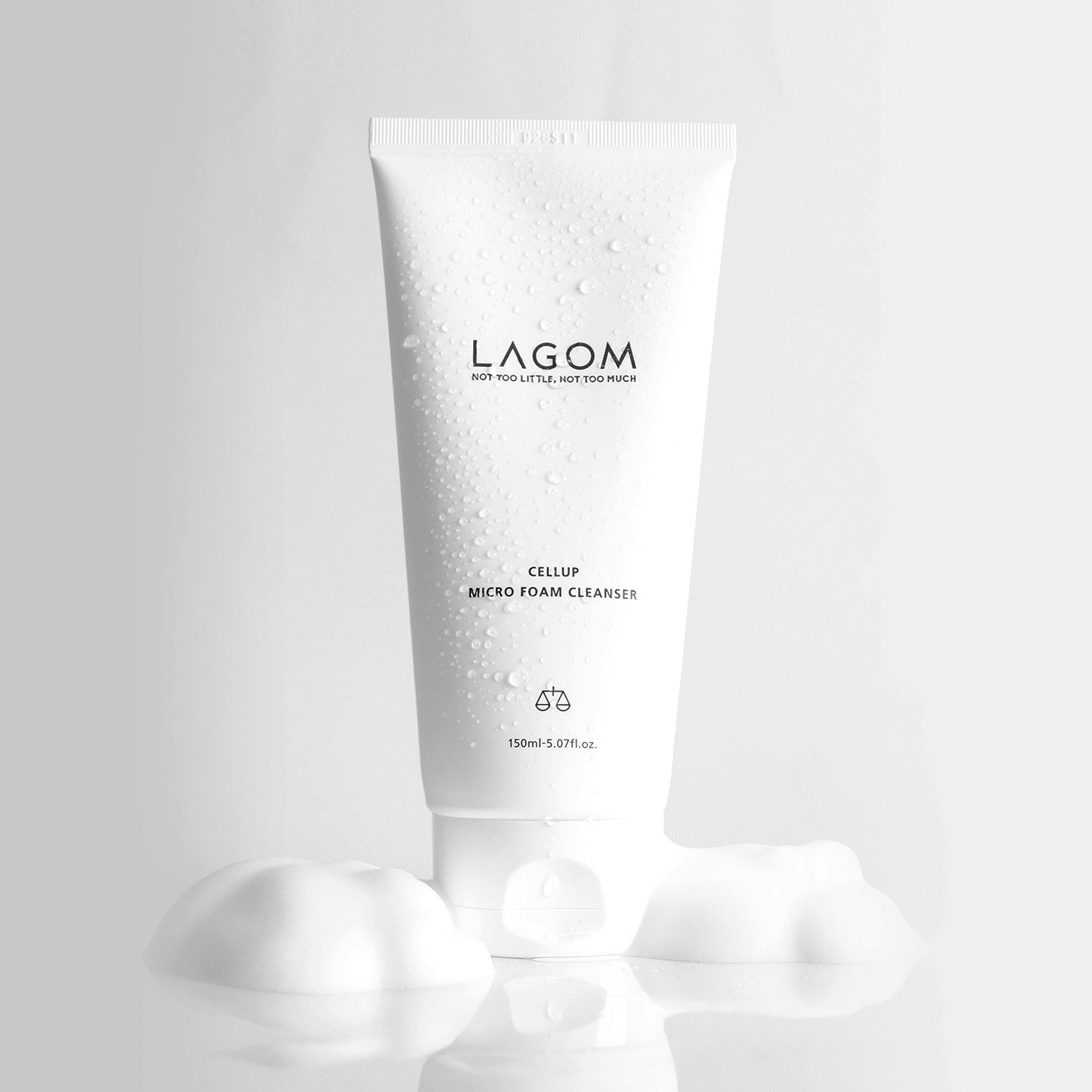 LAGOM Micro Foam Cleanser