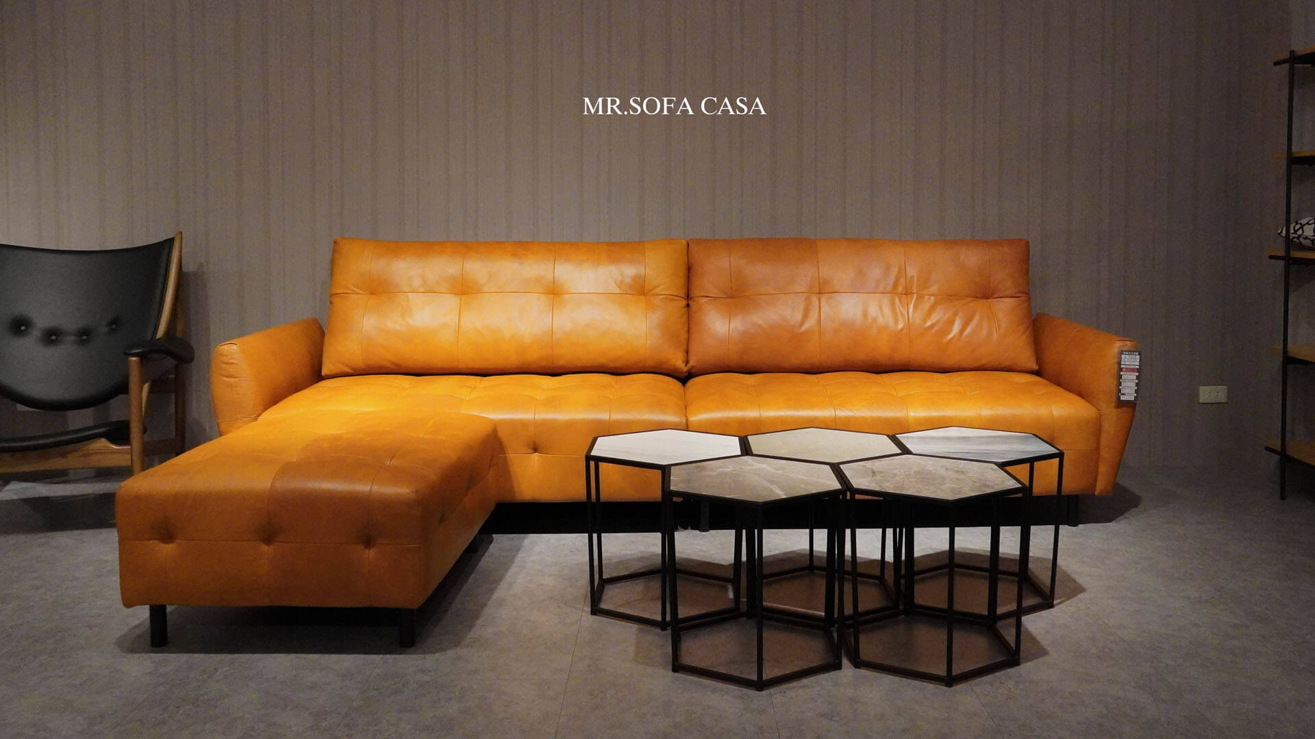 想為家中客廳增添穩重大氣之感，多芬沙發絕對是你最佳選擇