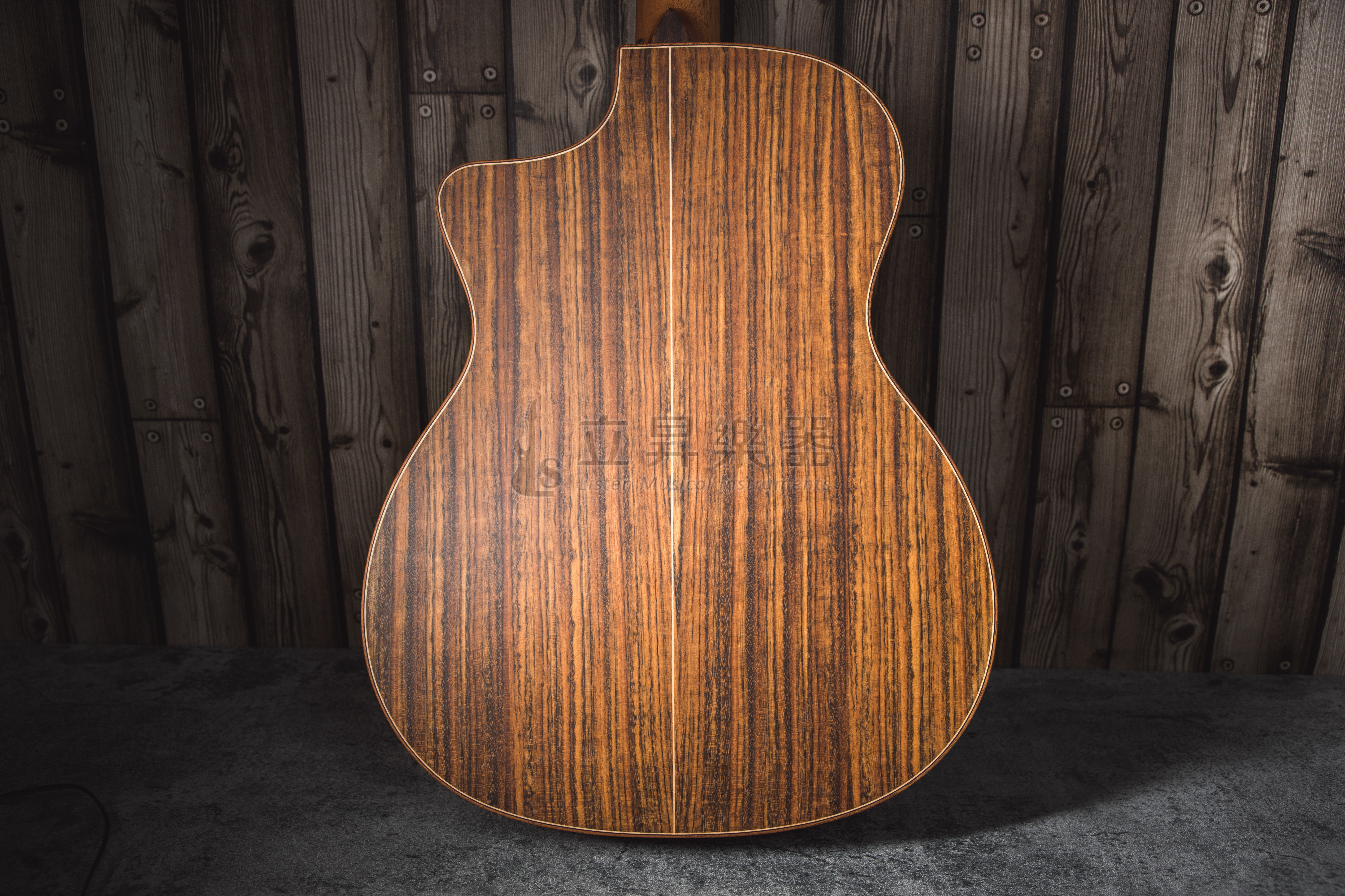 Mayson ATLAS OV 非洲胡桃木面單板 36吋 旅行吉他 (附原廠厚袋) 第 4 張圖片｜三峽吉他 / Bass