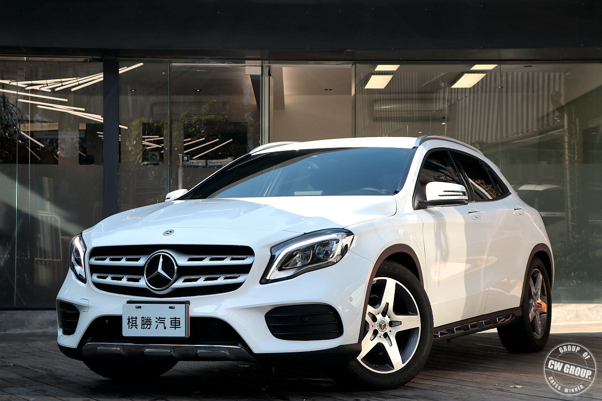 Mercedes Benz Gla 180 Amg 19 棋勝汽車新古車專賣