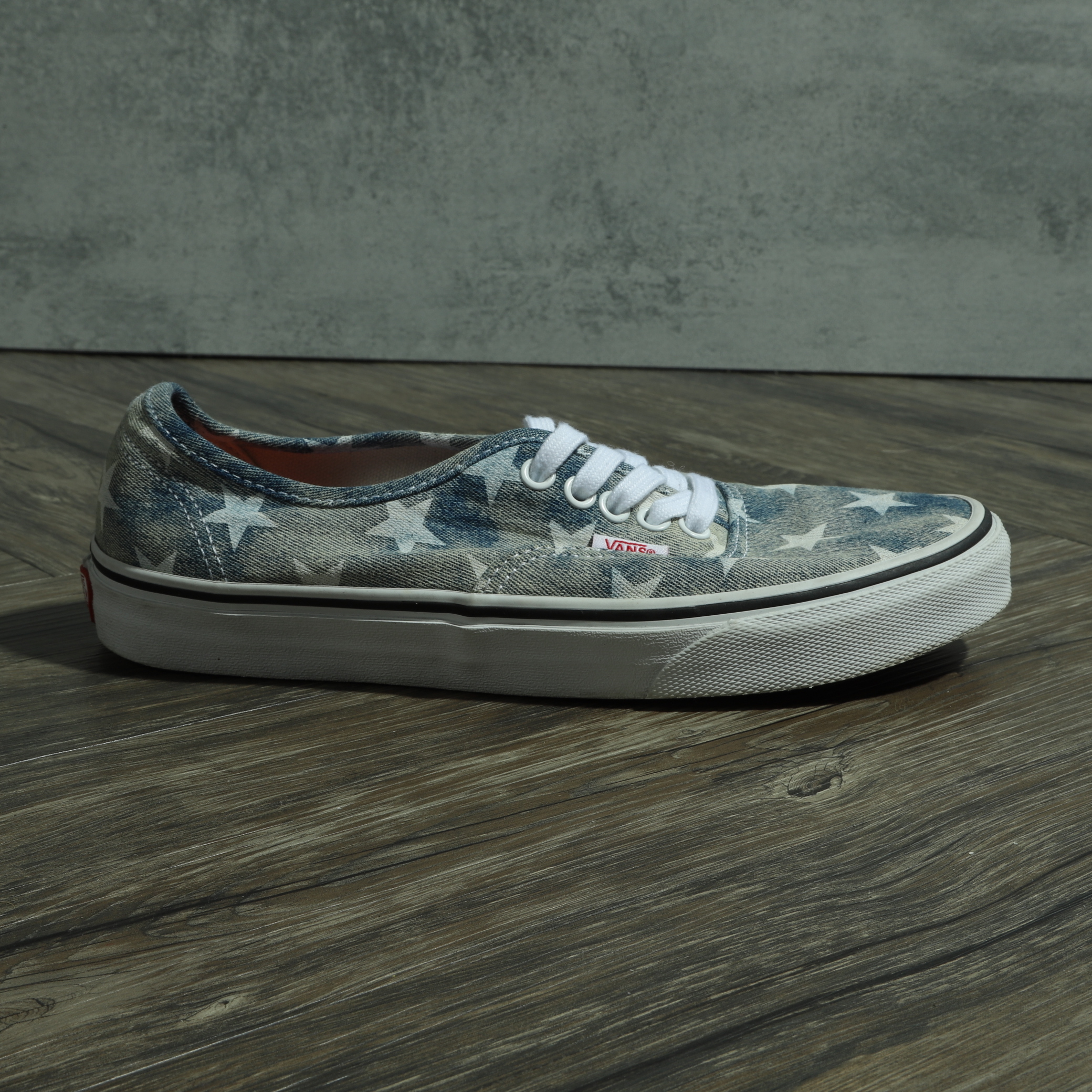 二手US7.5/25.5CM 無鞋盒 VANS AUTHENTIC STARS/BLUE 淺藍牛仔 星星 印花 休閒鞋【VN-0W4NDVD】J倉