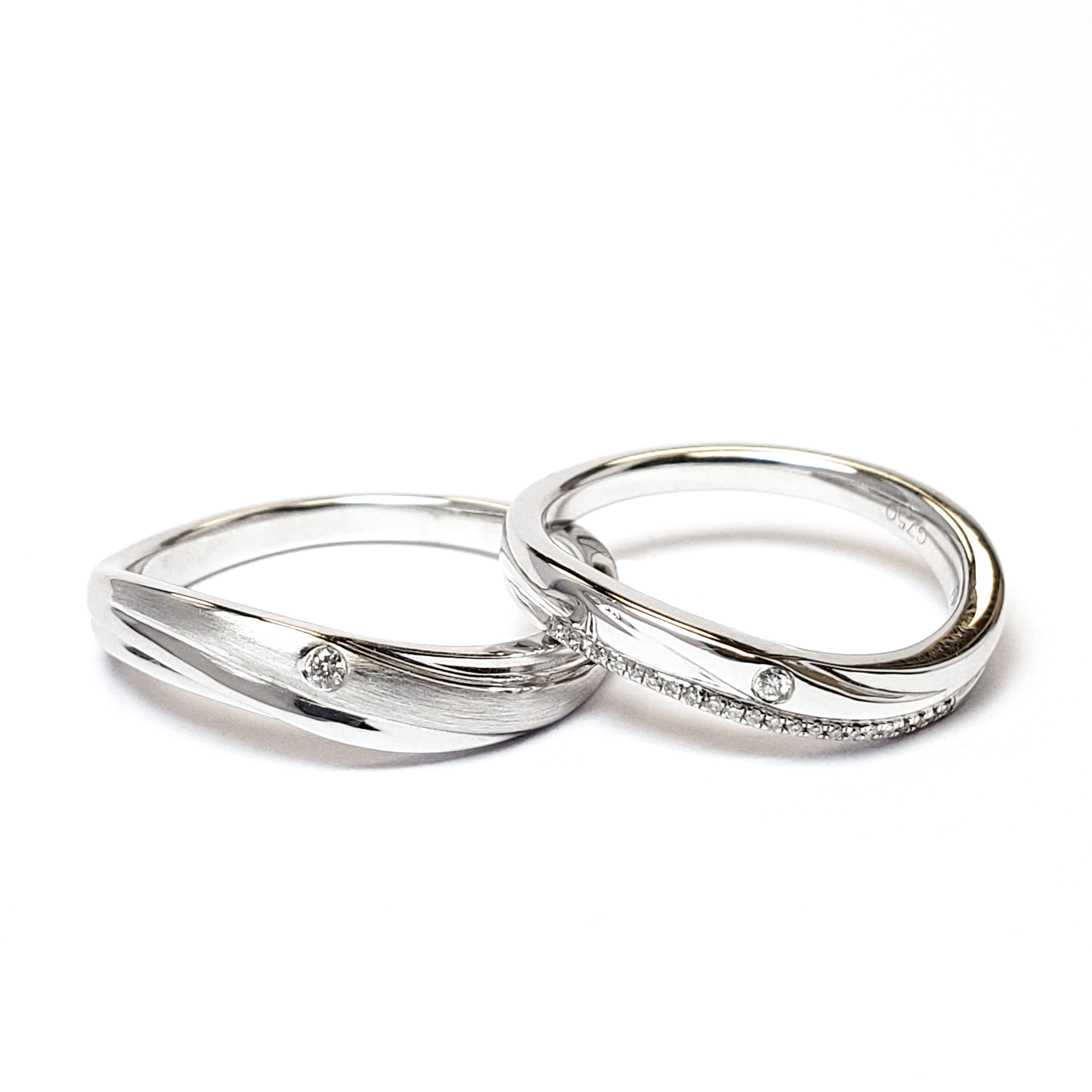 18K白金天然鑽石結婚戒指