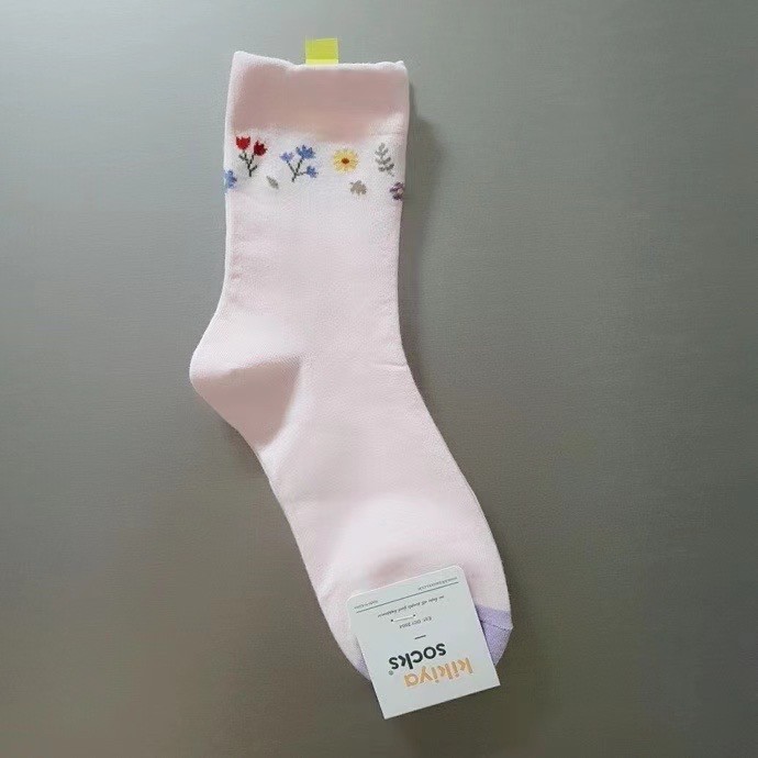 21040095小花卉短襪 粉 現貨