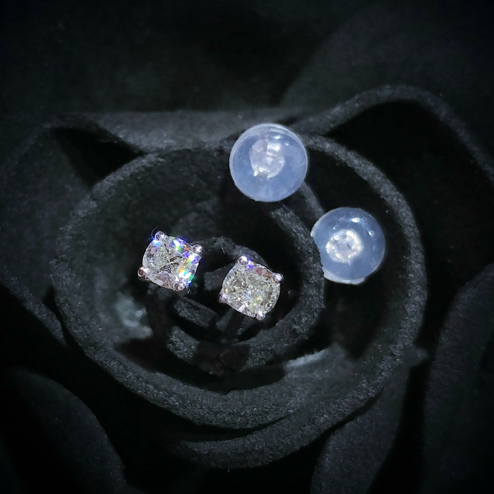 全新18K白金【主石33份方形鑽石】耳環