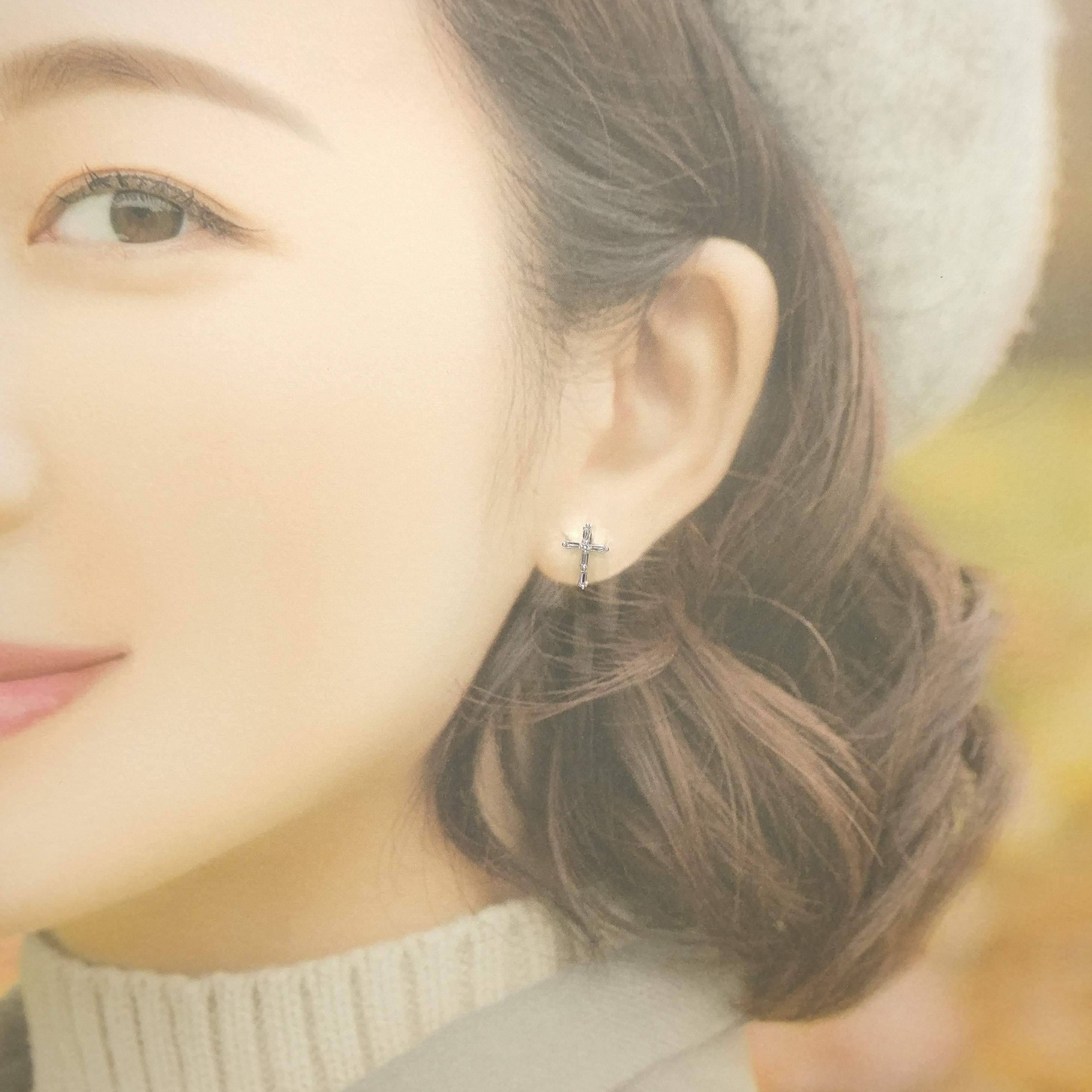 全新18K白金40份方形鑽石耳環