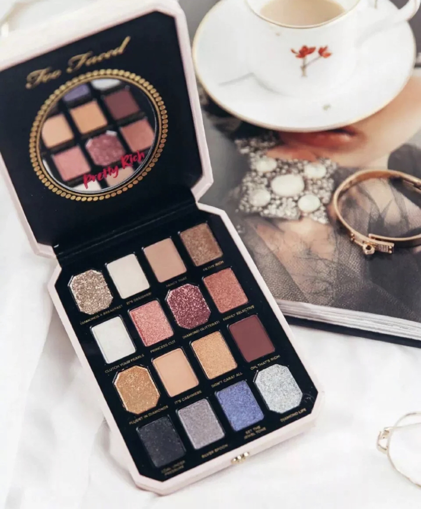 Too Faced - Pretty Rich 16色鑽石眼影盤