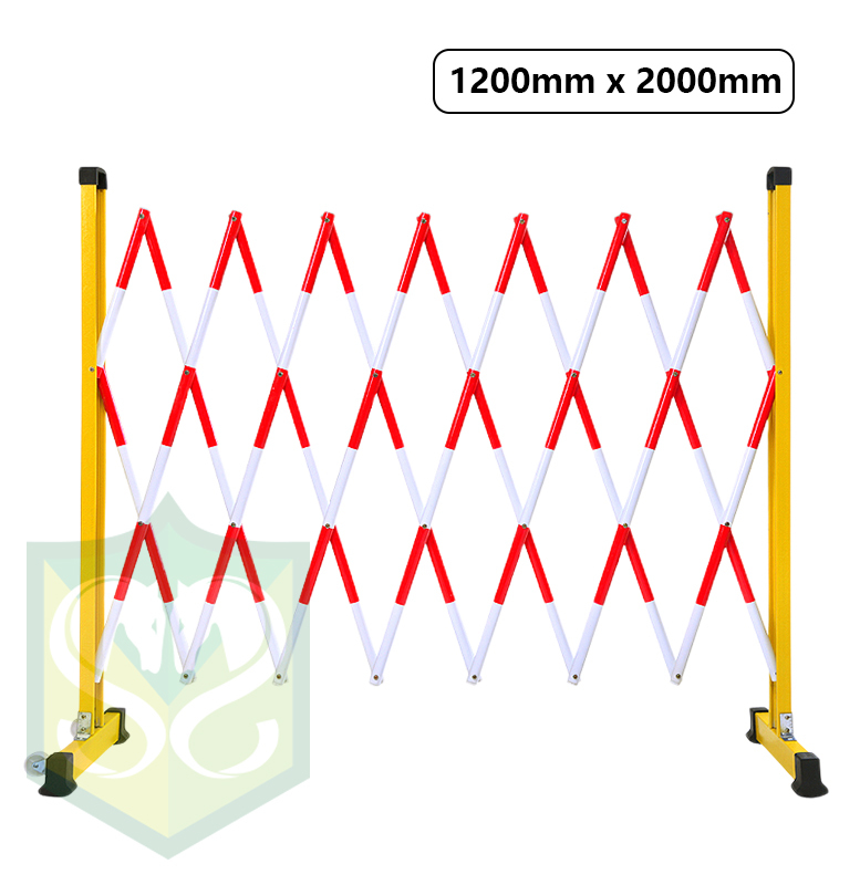 Insulated telescopic rubber fence