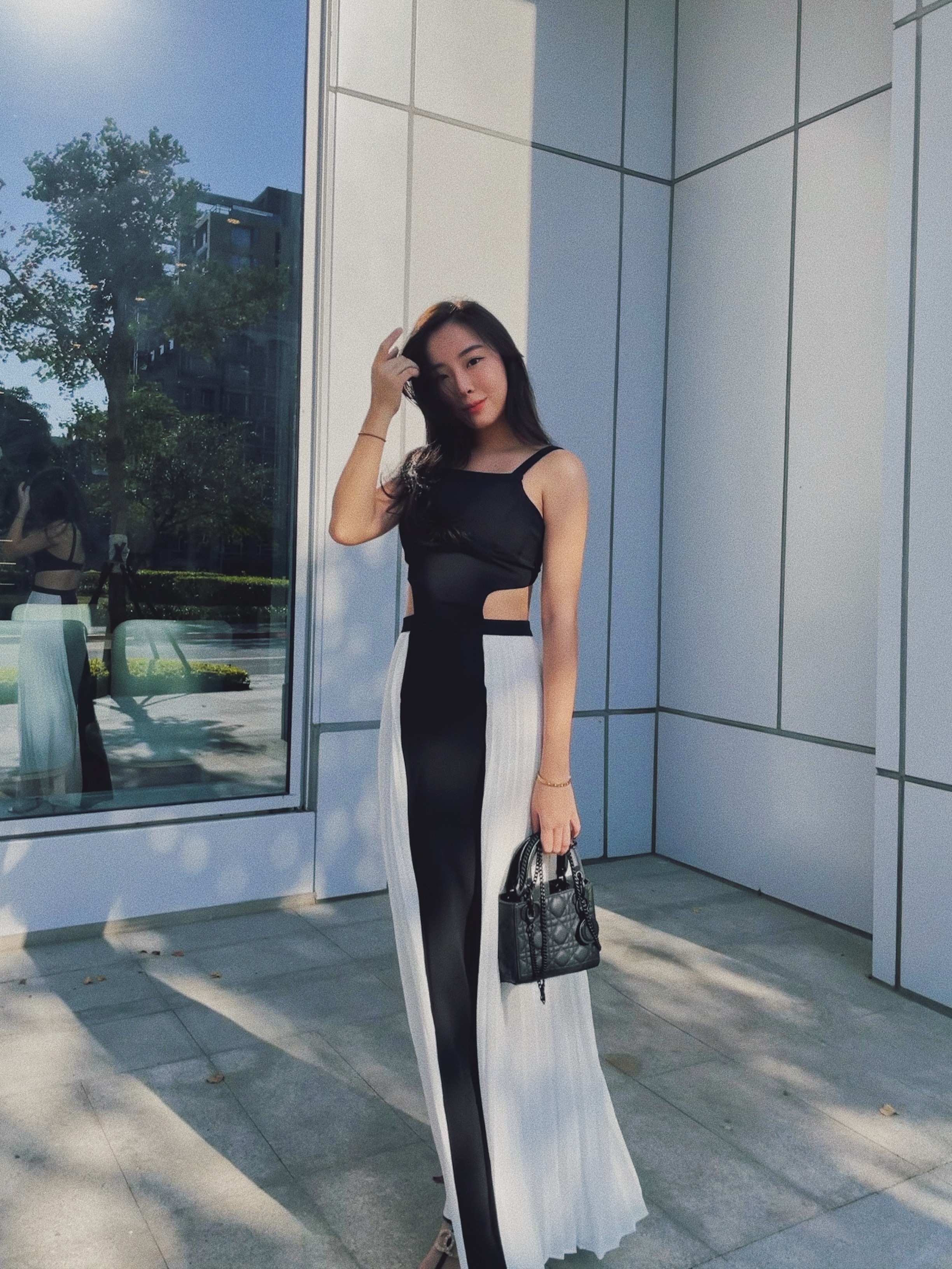 Greece 挖腰露背百褶洋裝