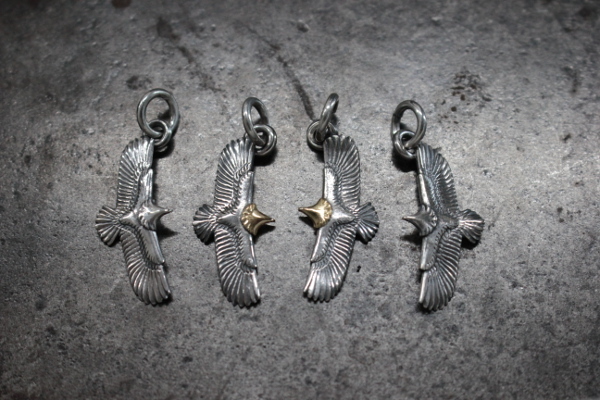 FCT-18 微型鷹頂吊墜