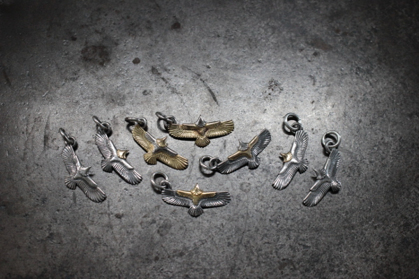 FCT-18 微型鷹頂吊墜