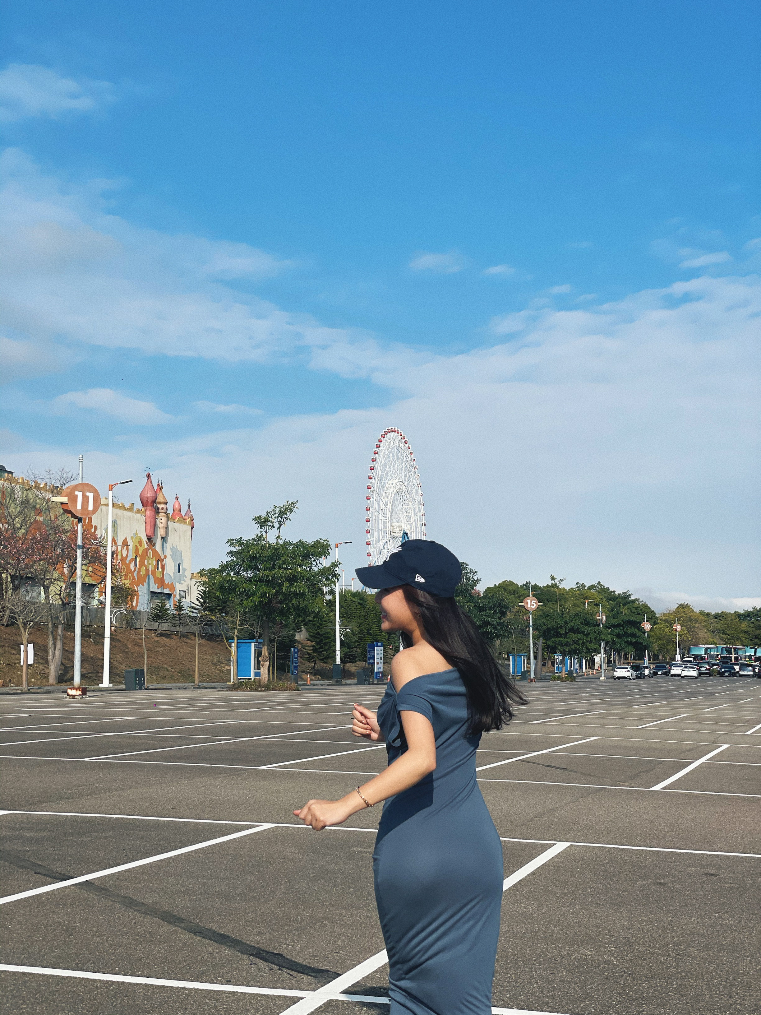 Breathable 右肩抓皺無袖洋裝