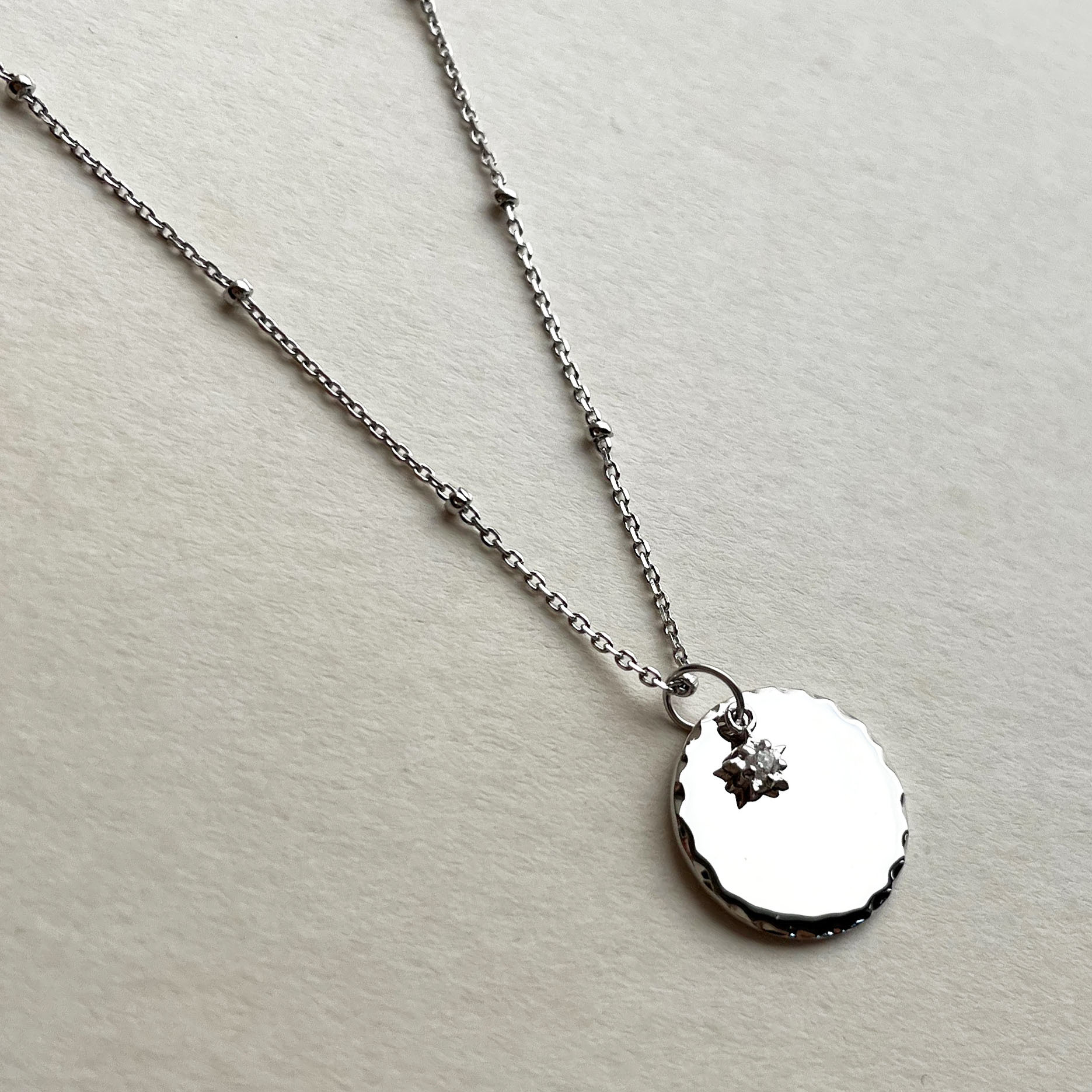 Silver / 星星圓牌項鍊