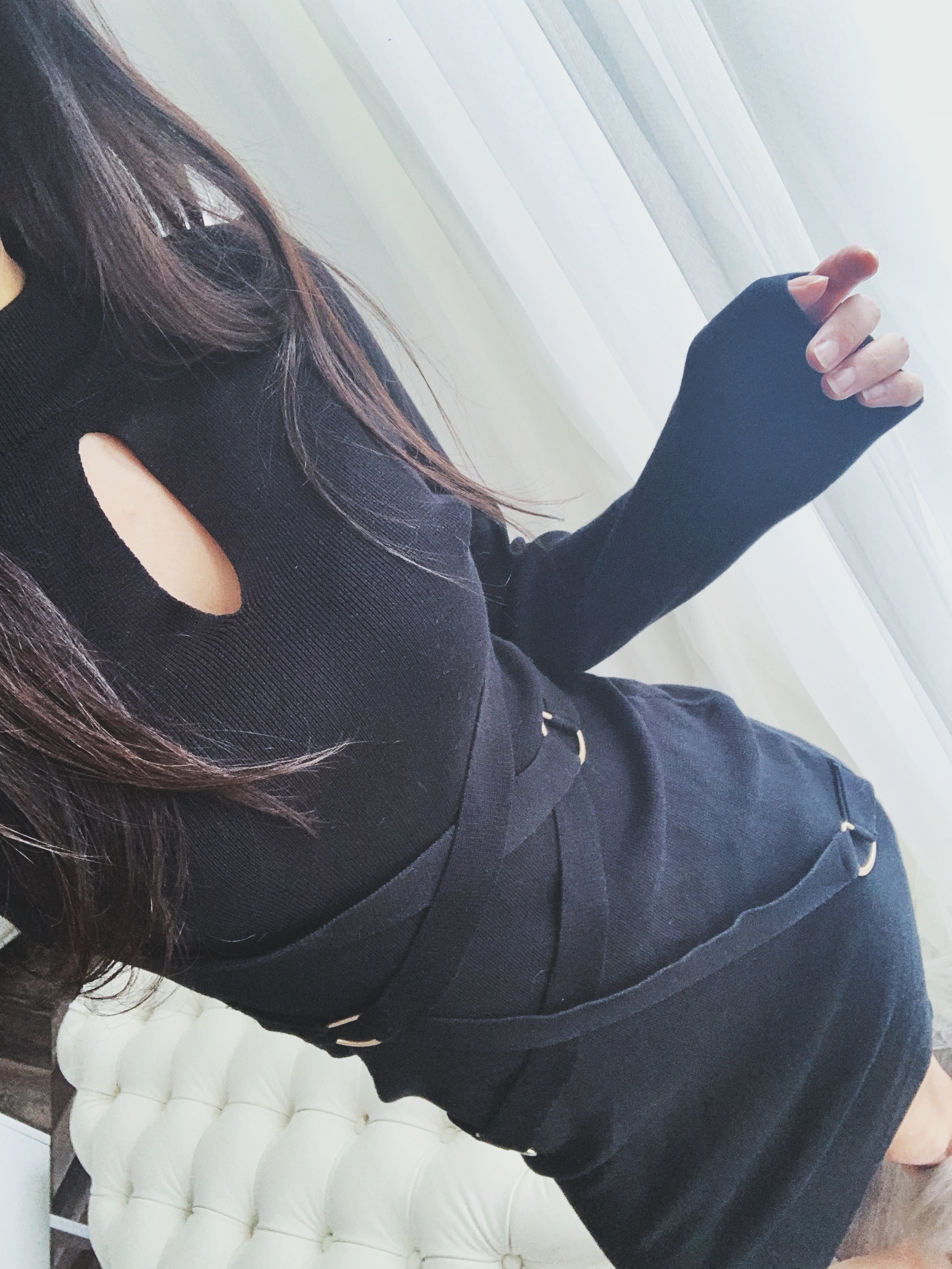 To the moon 性感小心機 胸前簍空長袖針織洋裝