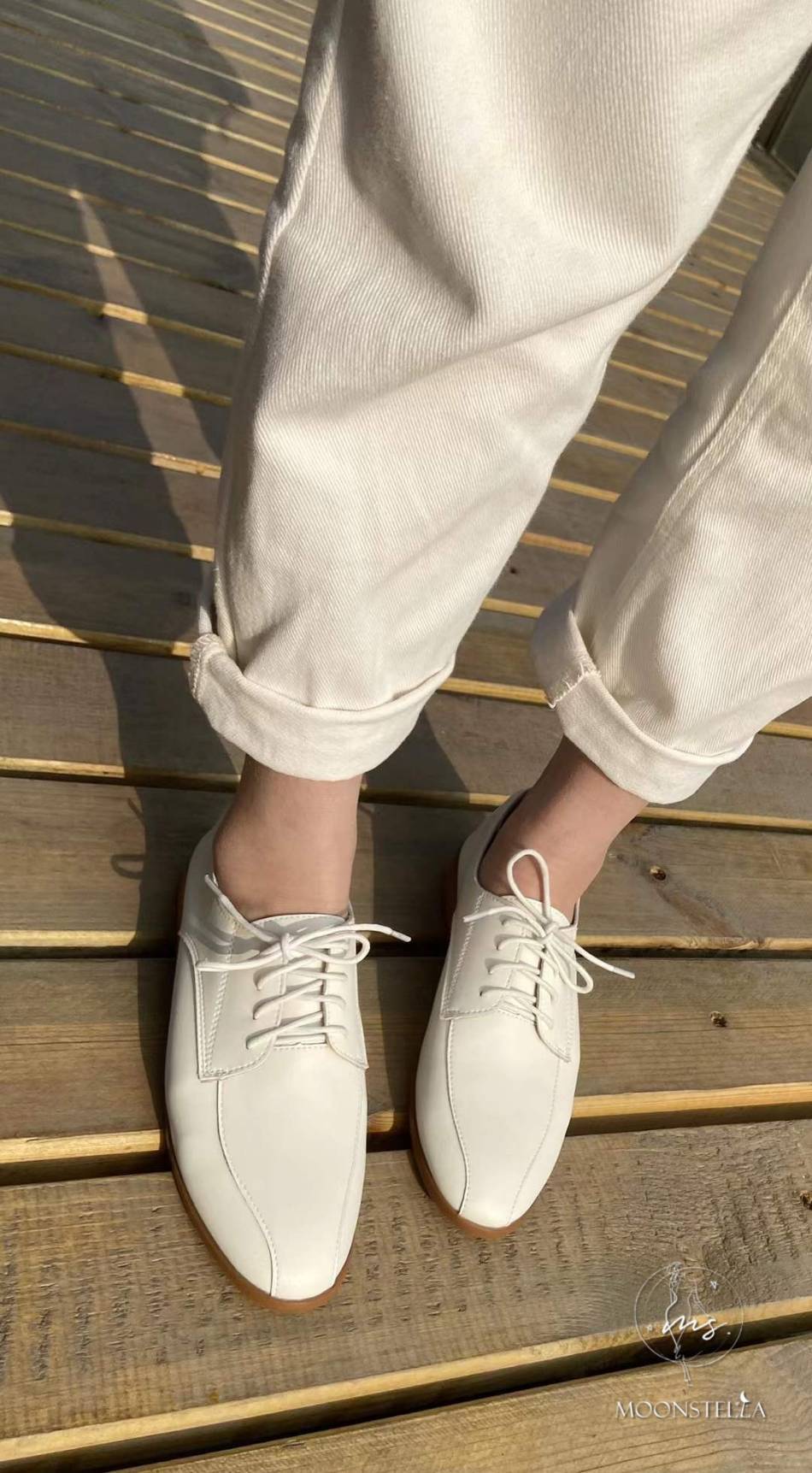 線條小氣質牛皮小單鞋