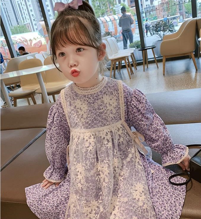 夢幻紫碎花喇叭袖洋裝+蕾絲圍裙