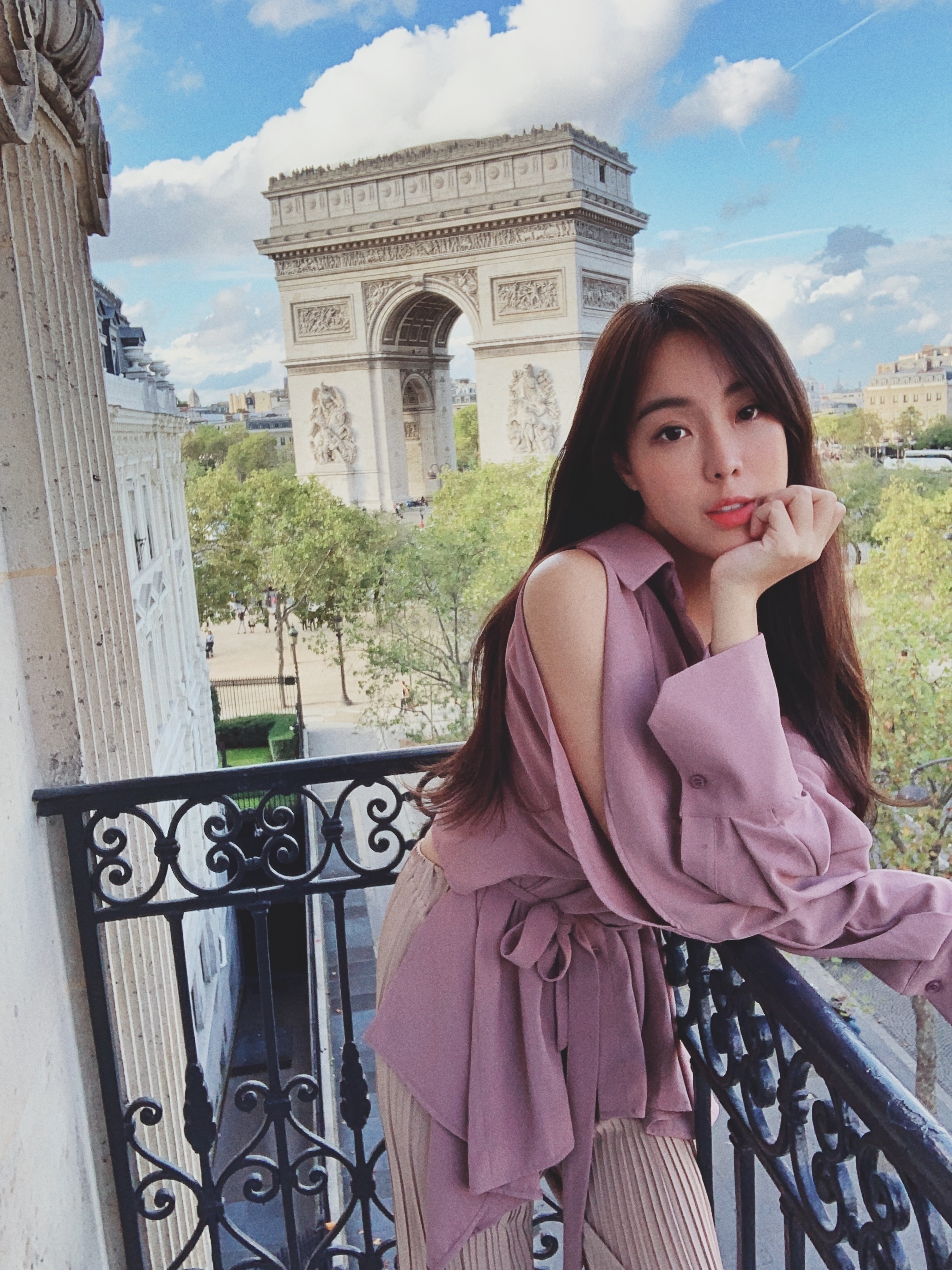 Dreamland 有妳的夢境 露肩長袖綁帶襯衫